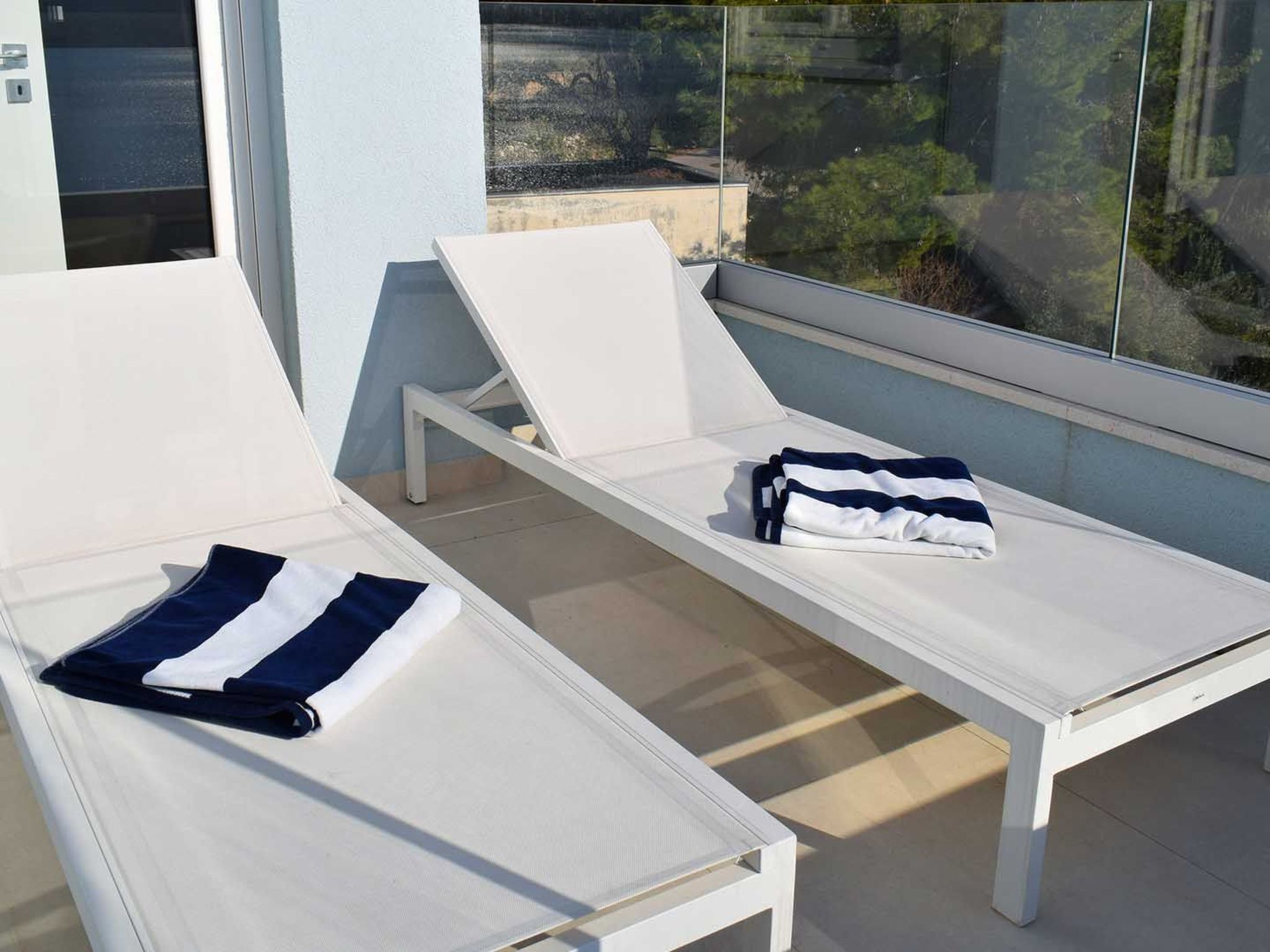 "White Sky" direkt am Strand-Image-tags.info