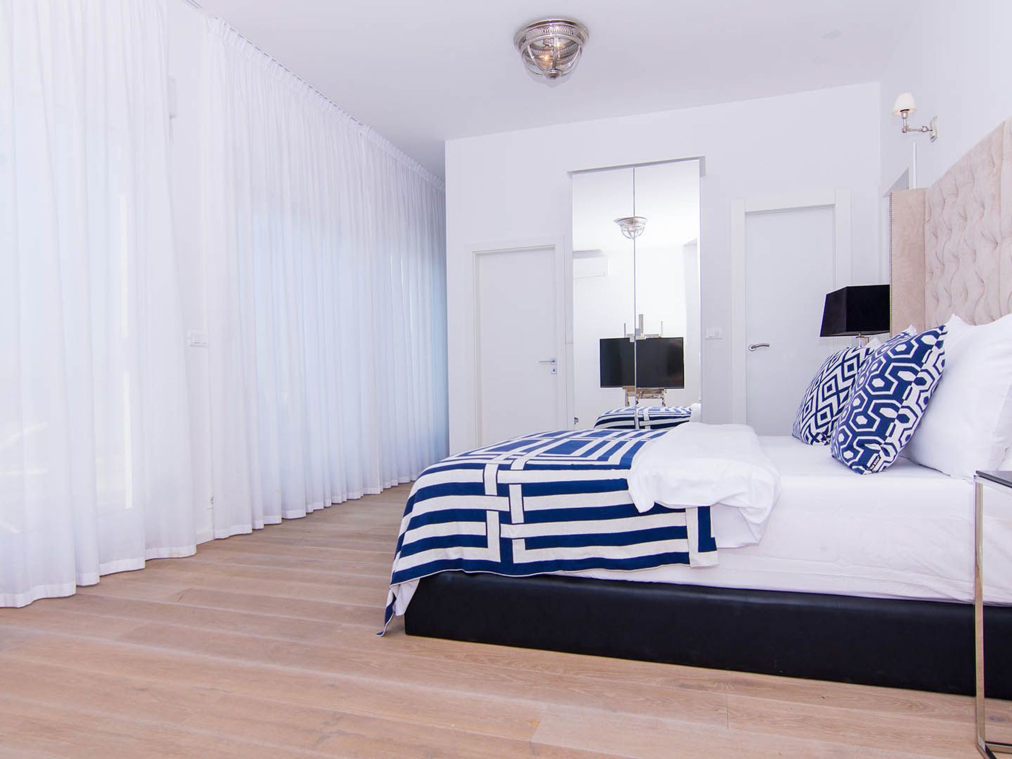 Luxuriöse Ferienvilla am Strand Luna Azzurra-Dedans