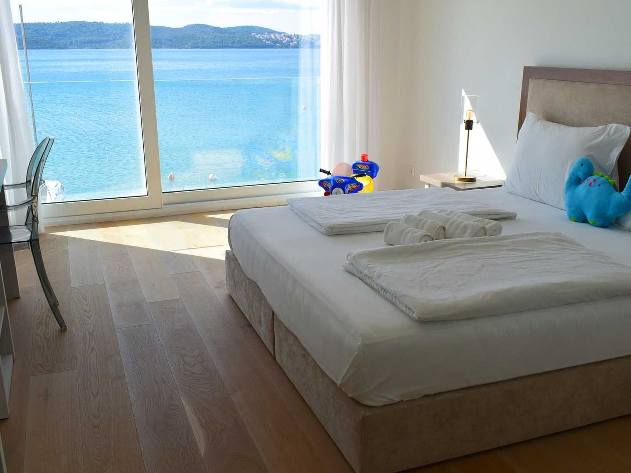 Luxuriöse Ferienvilla am Strand Luna Azzurra-Image-tags.info