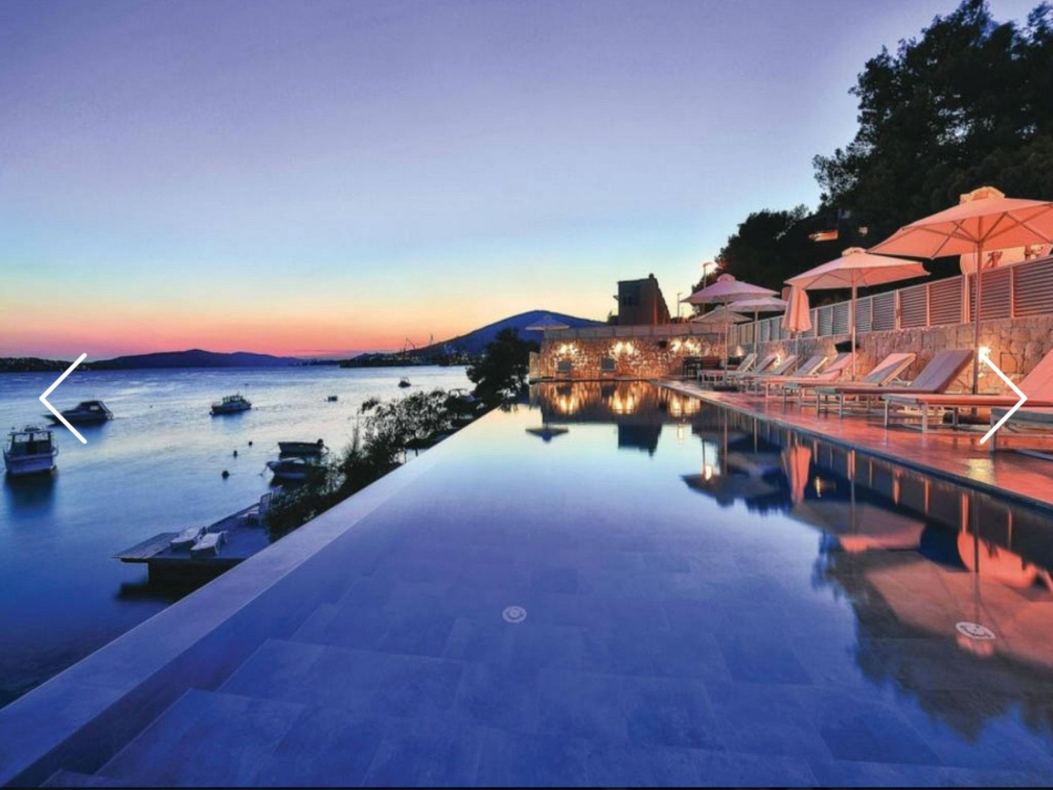 Luxuriöse Ferienvilla am Strand Luna Azzurra-Image-tags.info