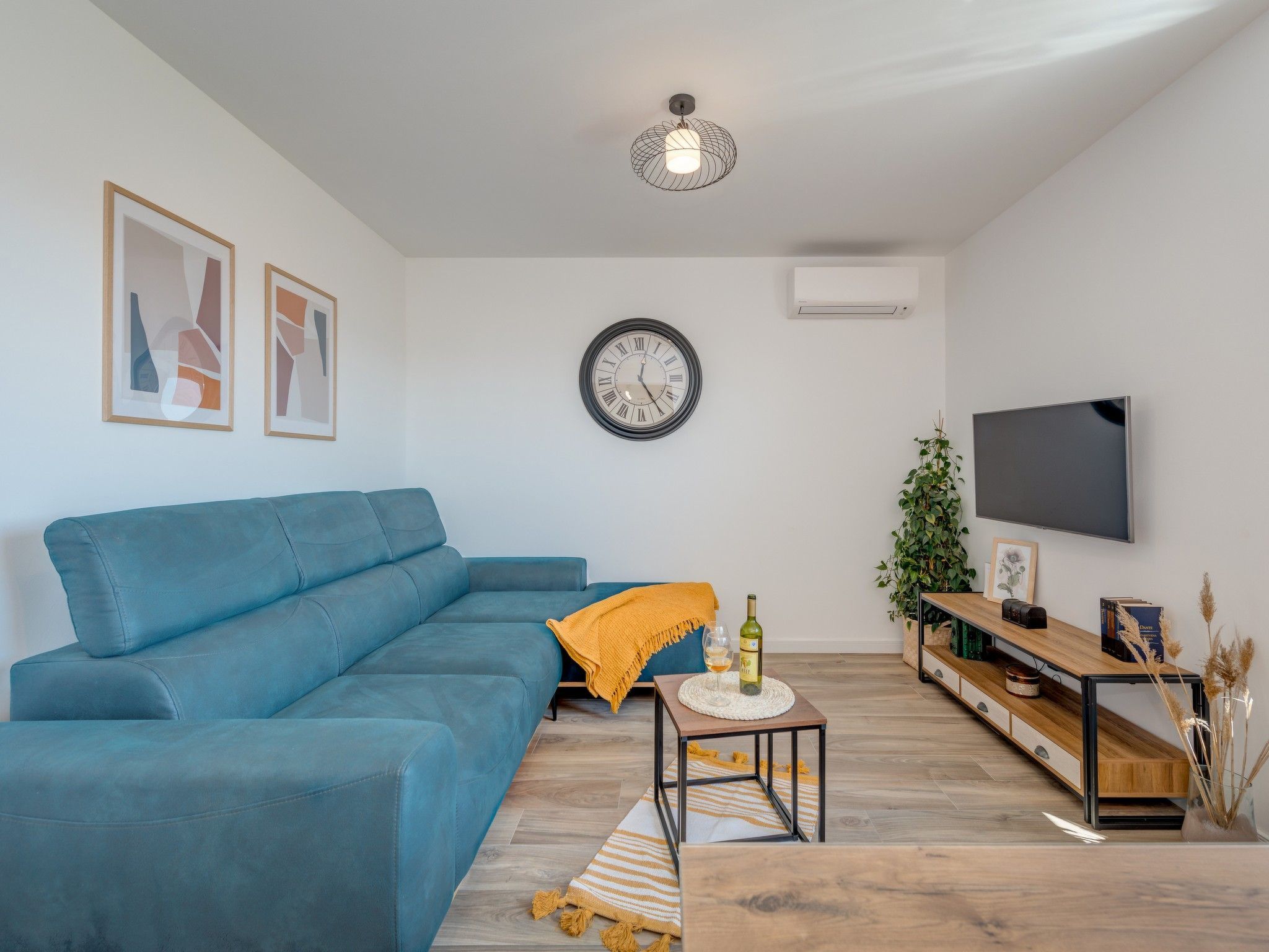 Stilvolle Wohnung Breeze mit Balkon mit Meerblick-Image-tags.info