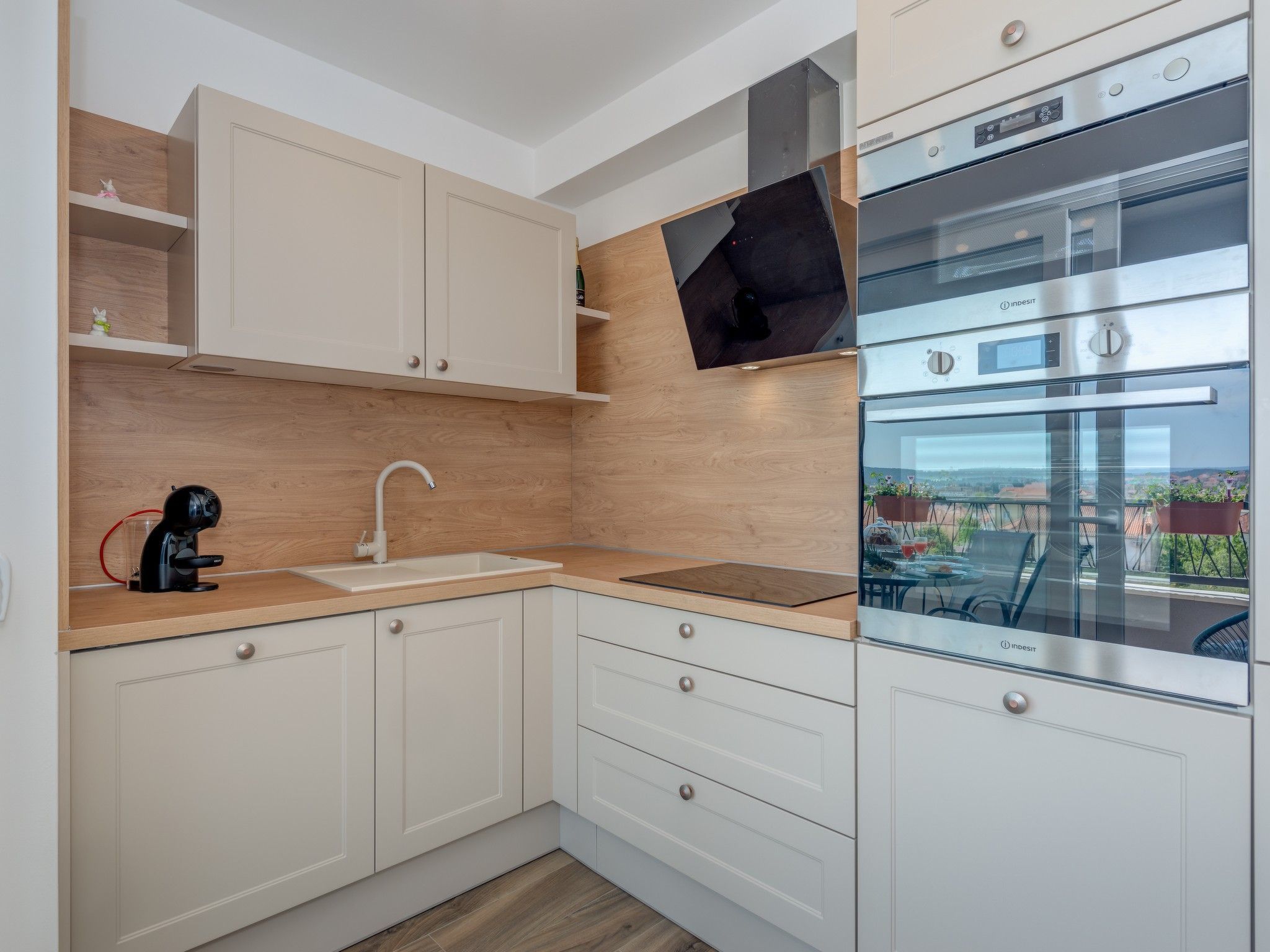 Stilvolle Wohnung Breeze mit Balkon mit Meerblick-Image-tags.info