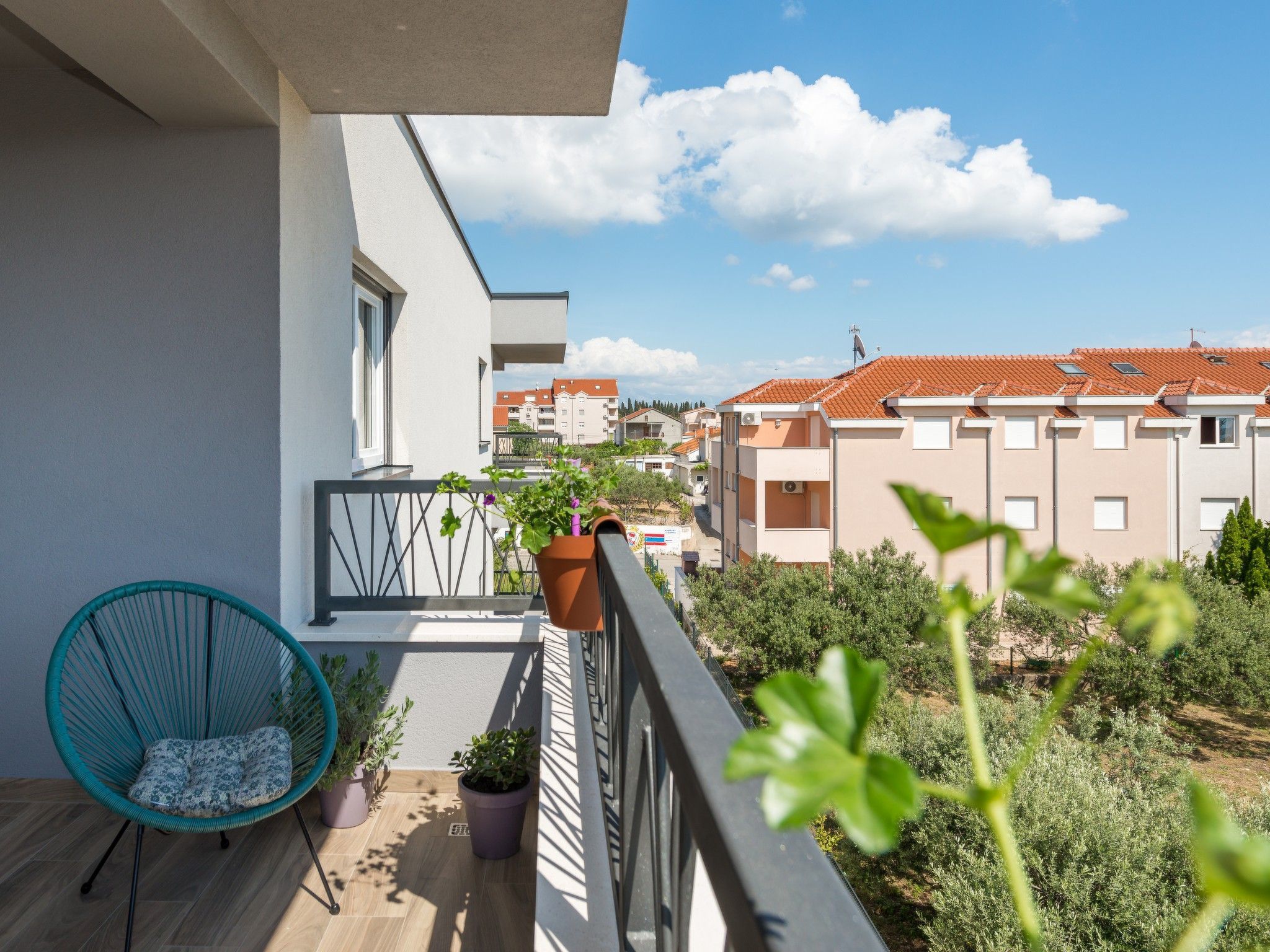 Stilvolle Wohnung Breeze mit Balkon mit Meerblick-Image-tags.info