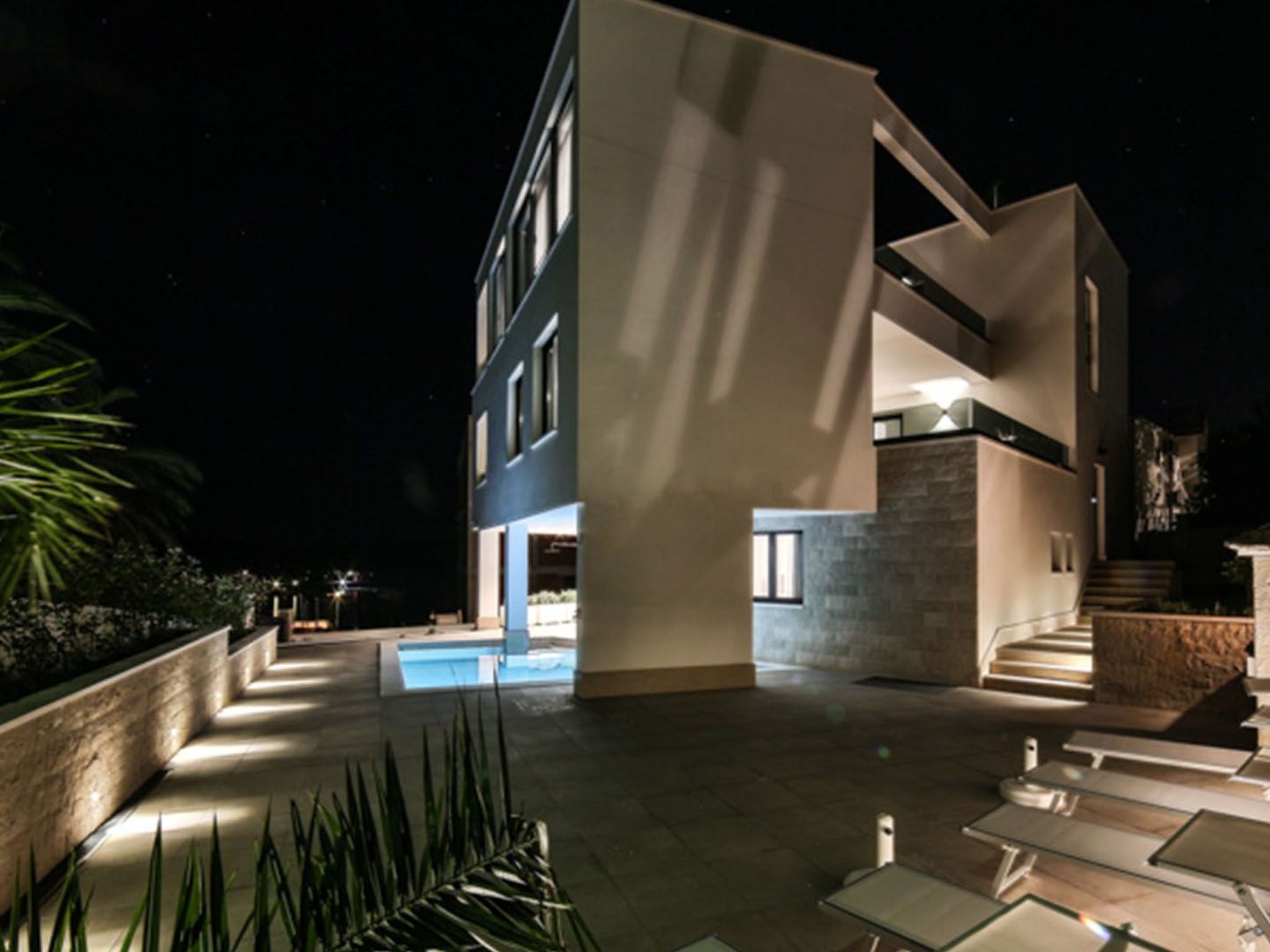 Luxusvilla Viola mit Pool, Sauna und Fitnessraum-Drinnen