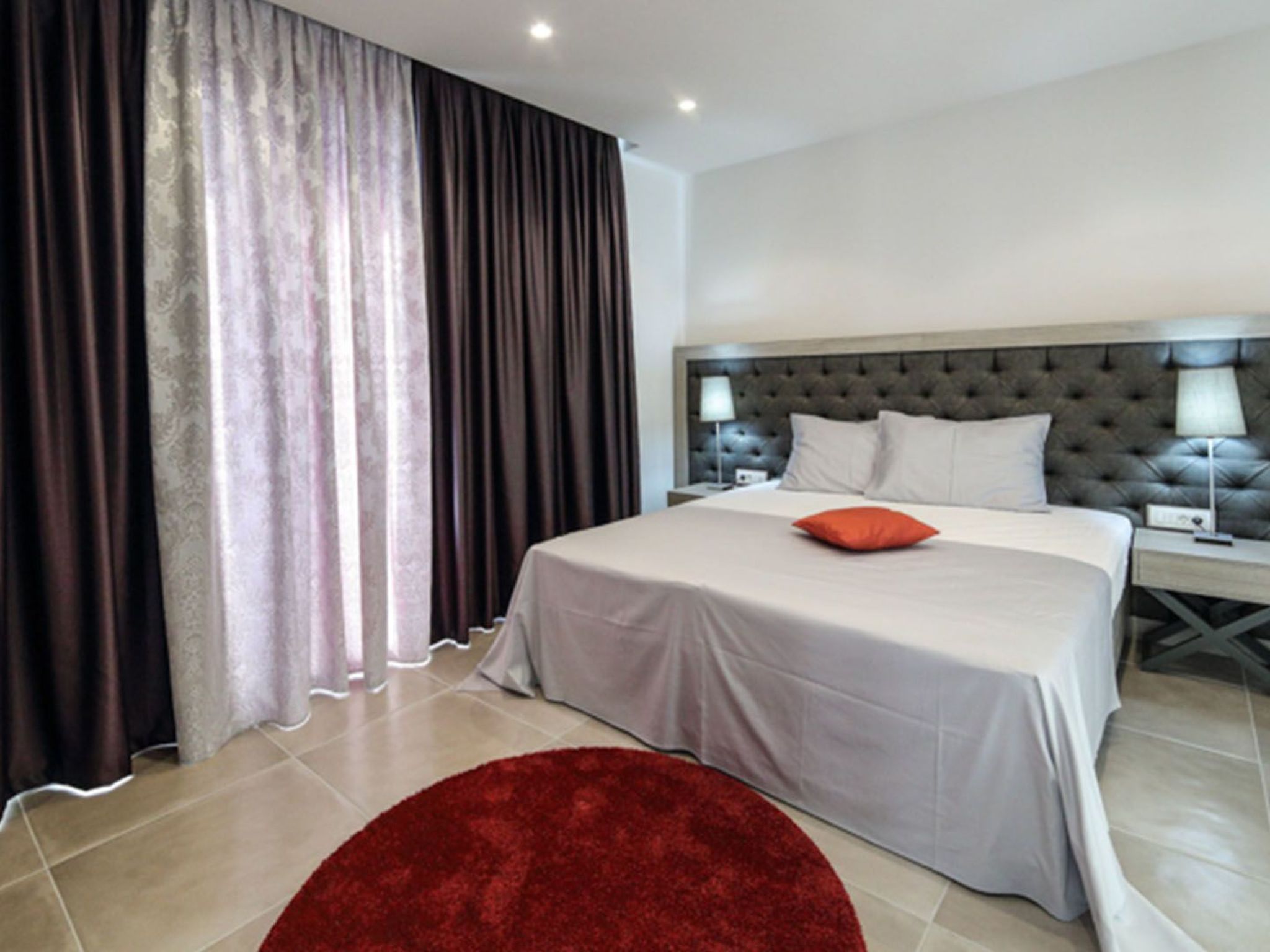 Luxusvilla Viola mit Pool, Sauna und Fitnessraum-Drinnen