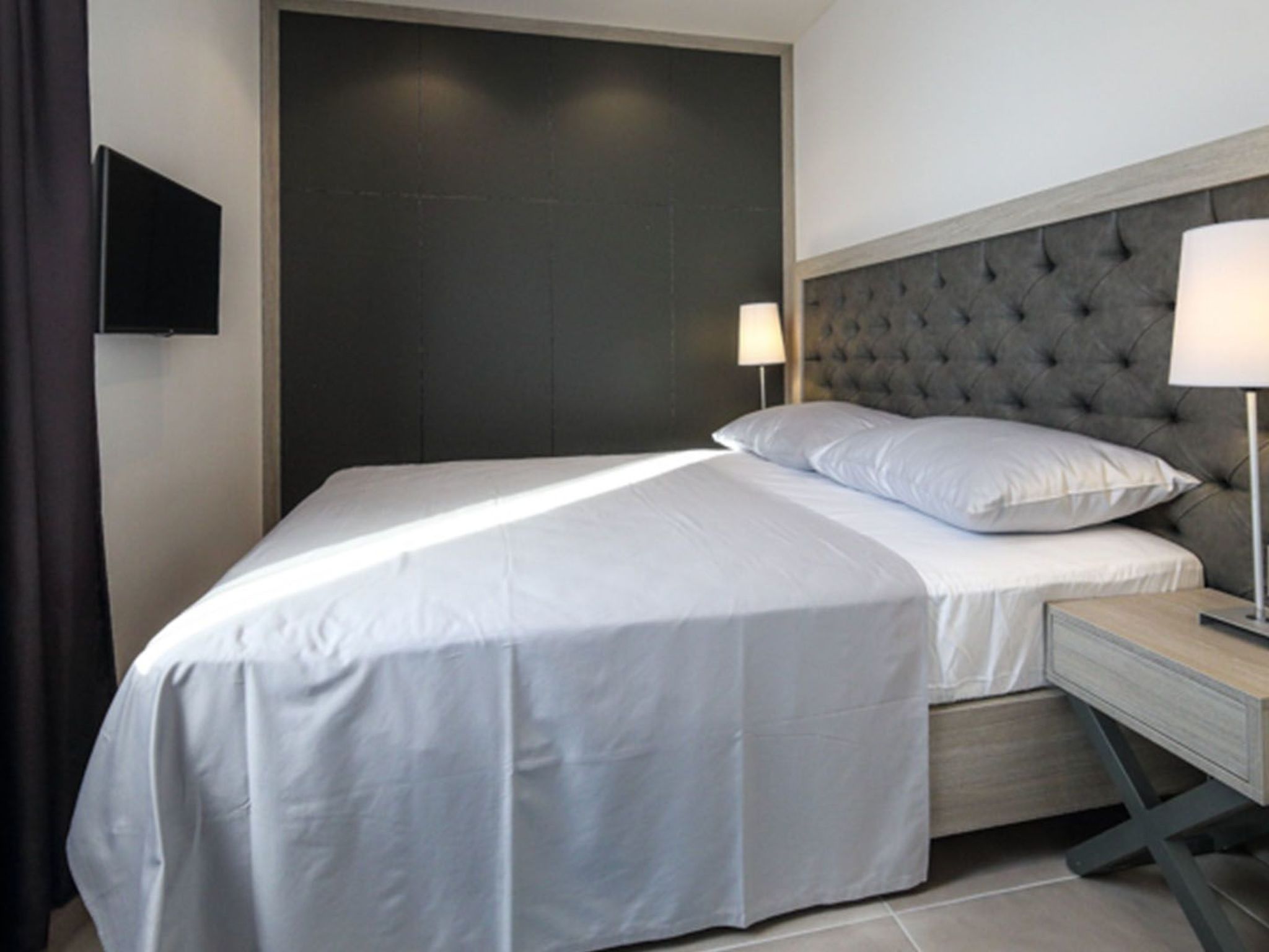 Luxusvilla Viola mit Pool, Sauna und Fitnessraum-Drinnen