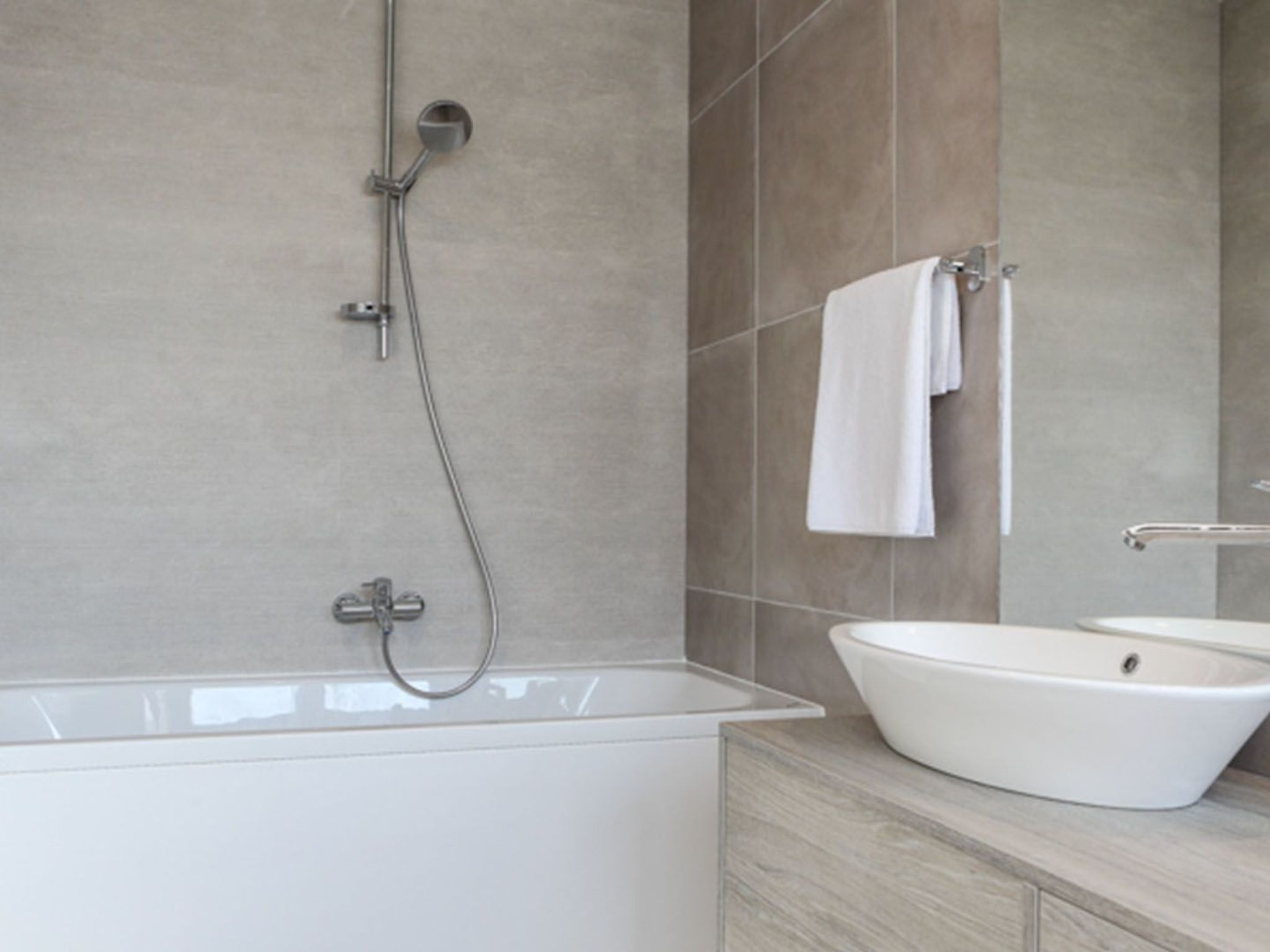 Luxusvilla Viola mit Pool, Sauna und Fitnessraum