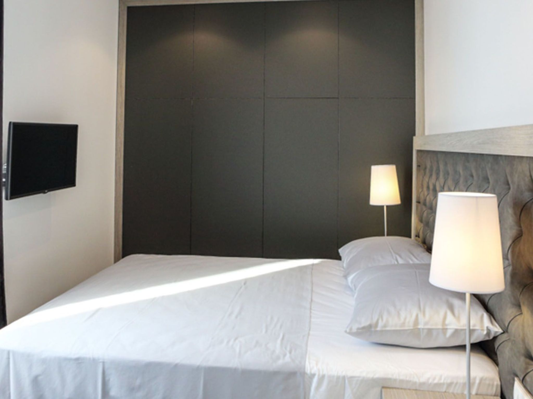 Luxusvilla Viola mit Pool, Sauna und Fitnessraum-Drinnen