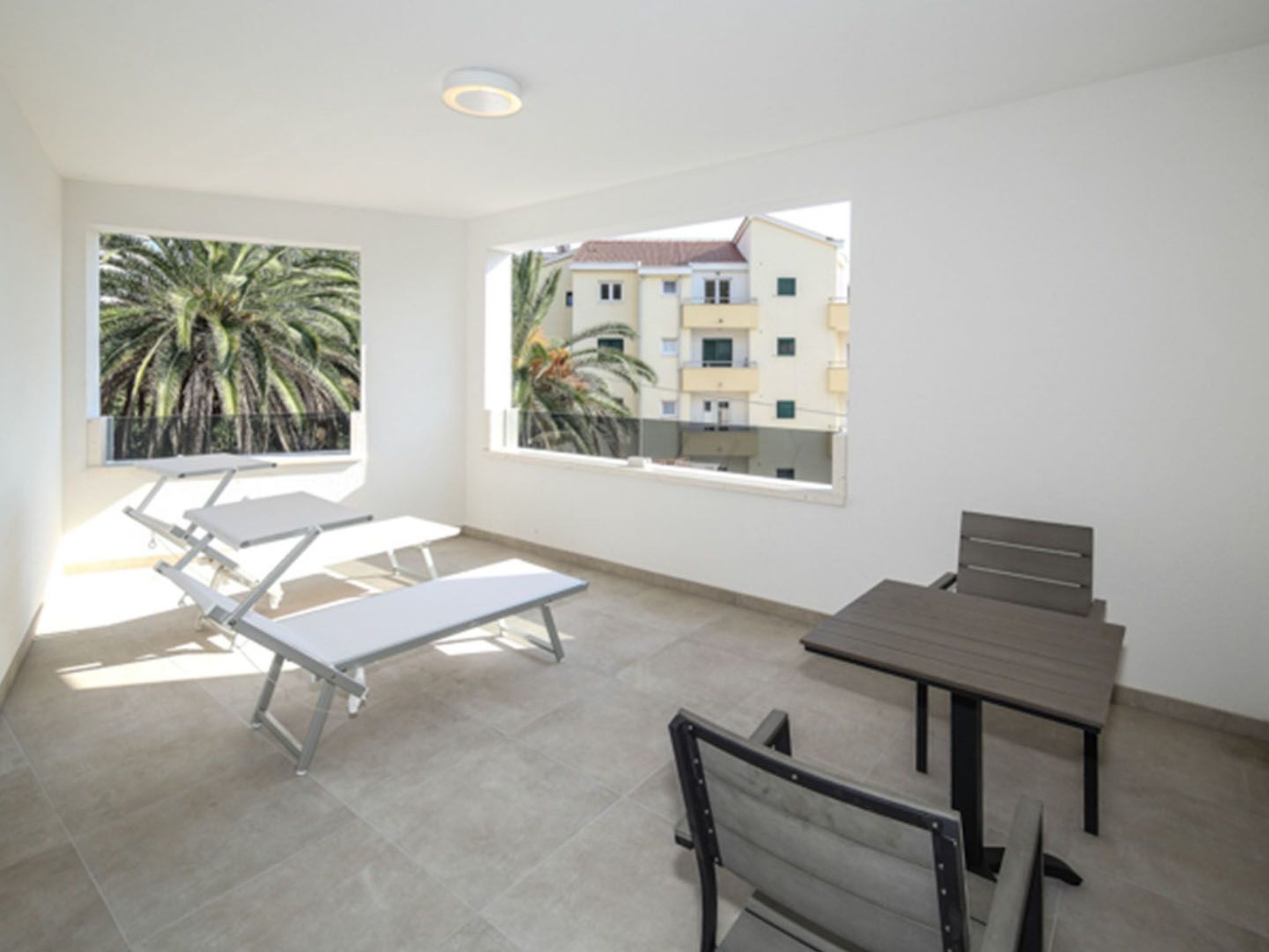 Luxusvilla Viola mit Pool, Sauna und Fitnessraum-Drinnen