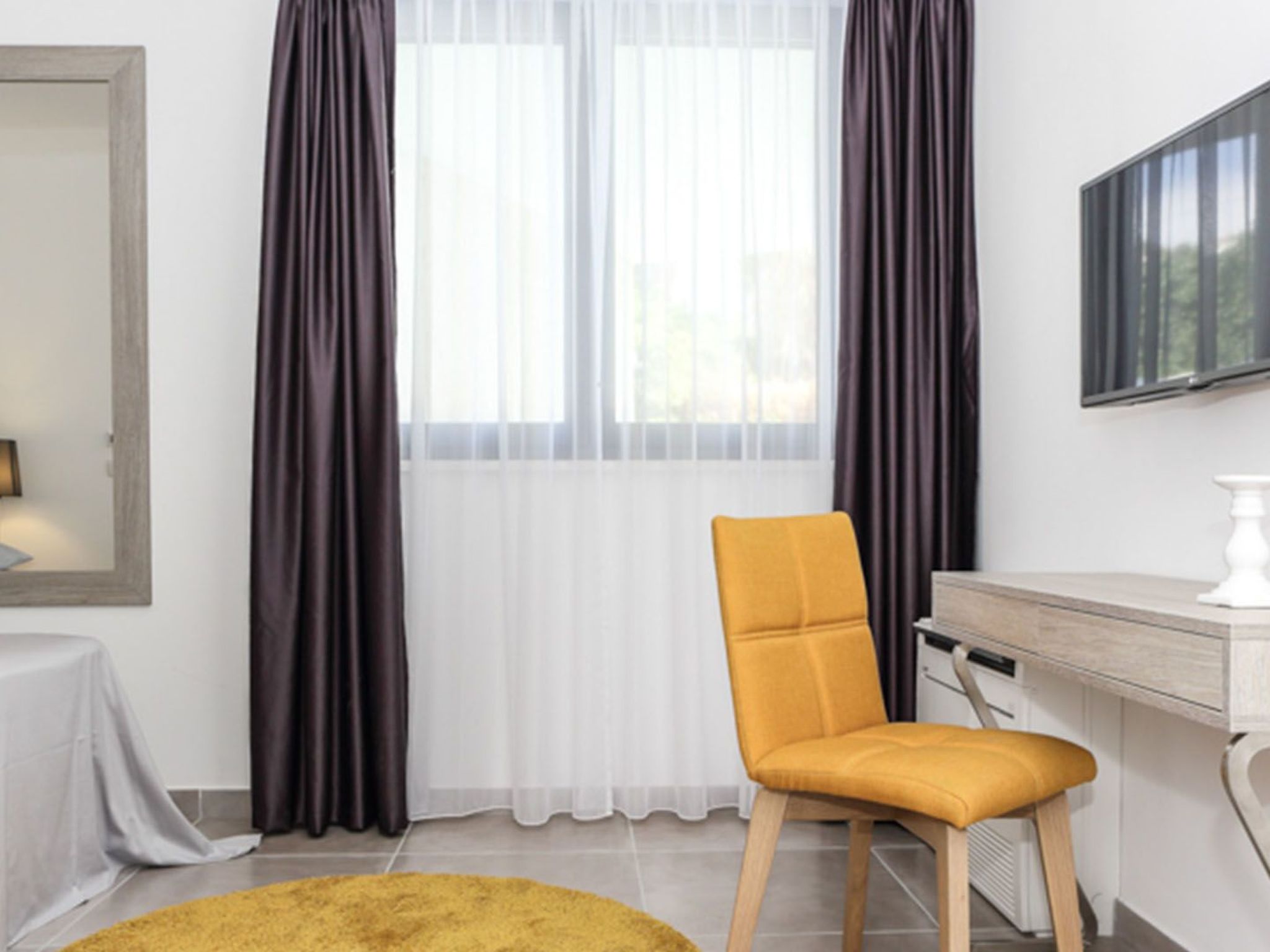 Luxusvilla Viola mit Pool, Sauna und Fitnessraum-Drinnen