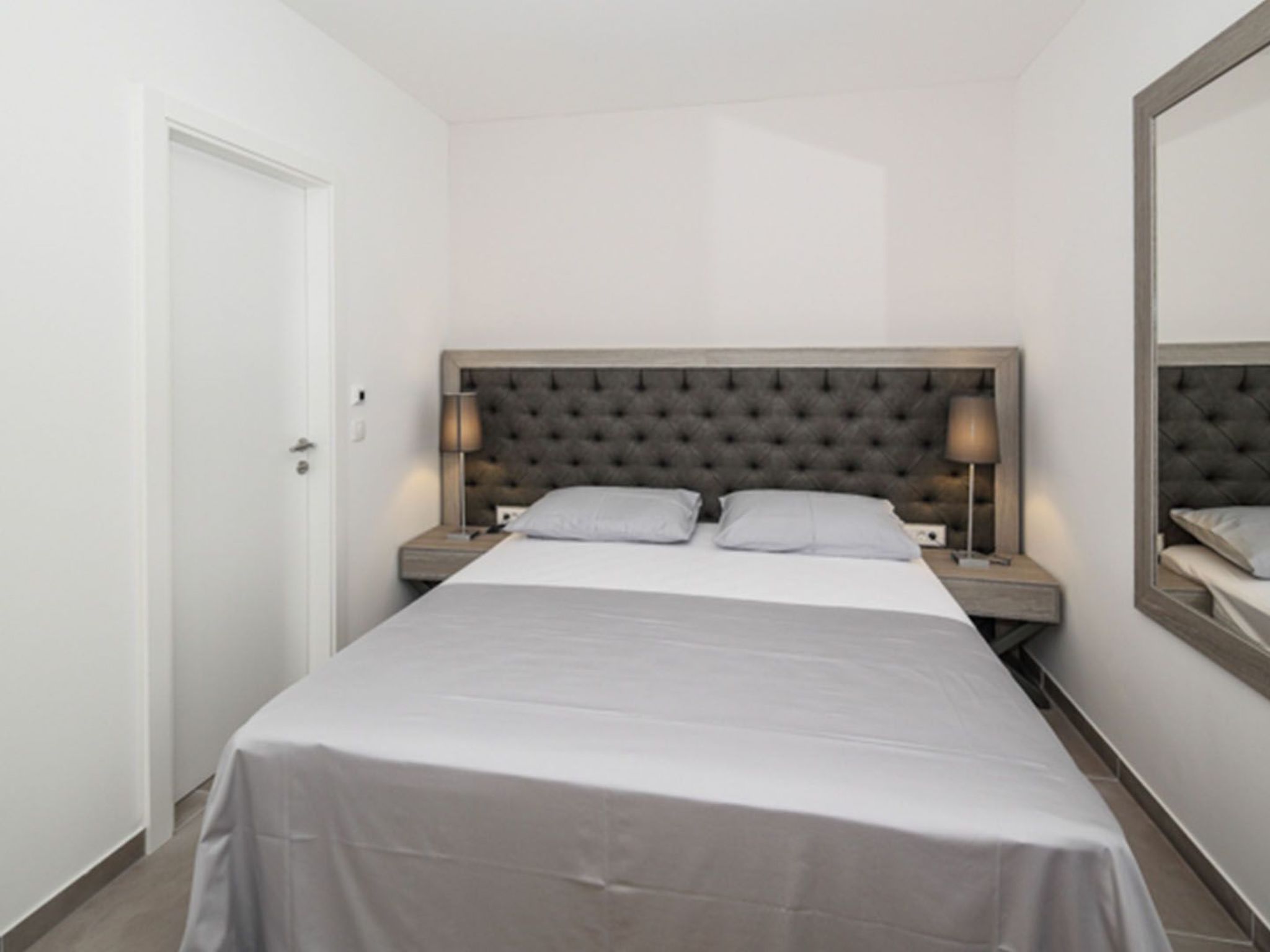 Luxusvilla Viola mit Pool, Sauna und Fitnessraum-Drinnen