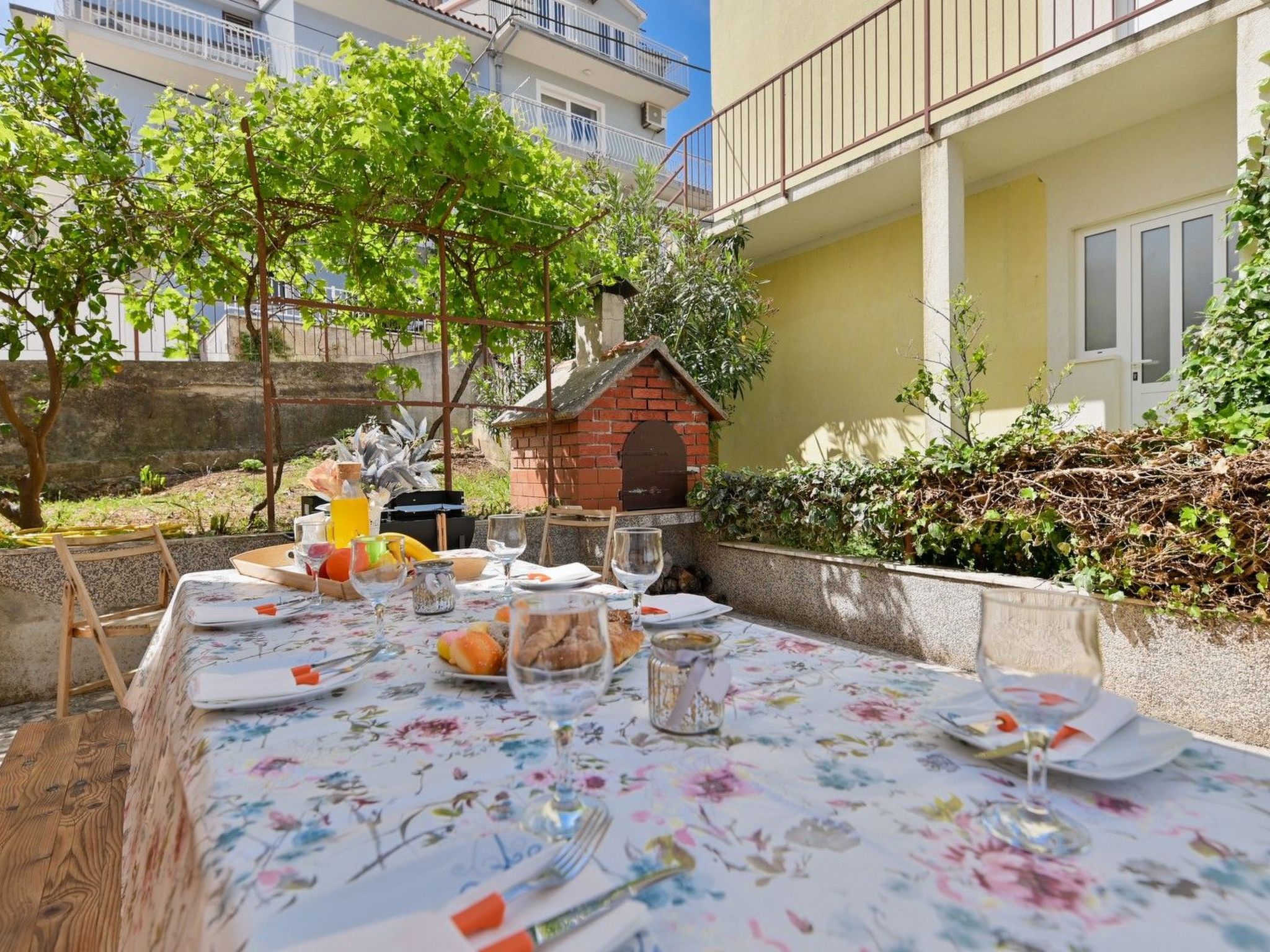 Narona-Image-tags.info