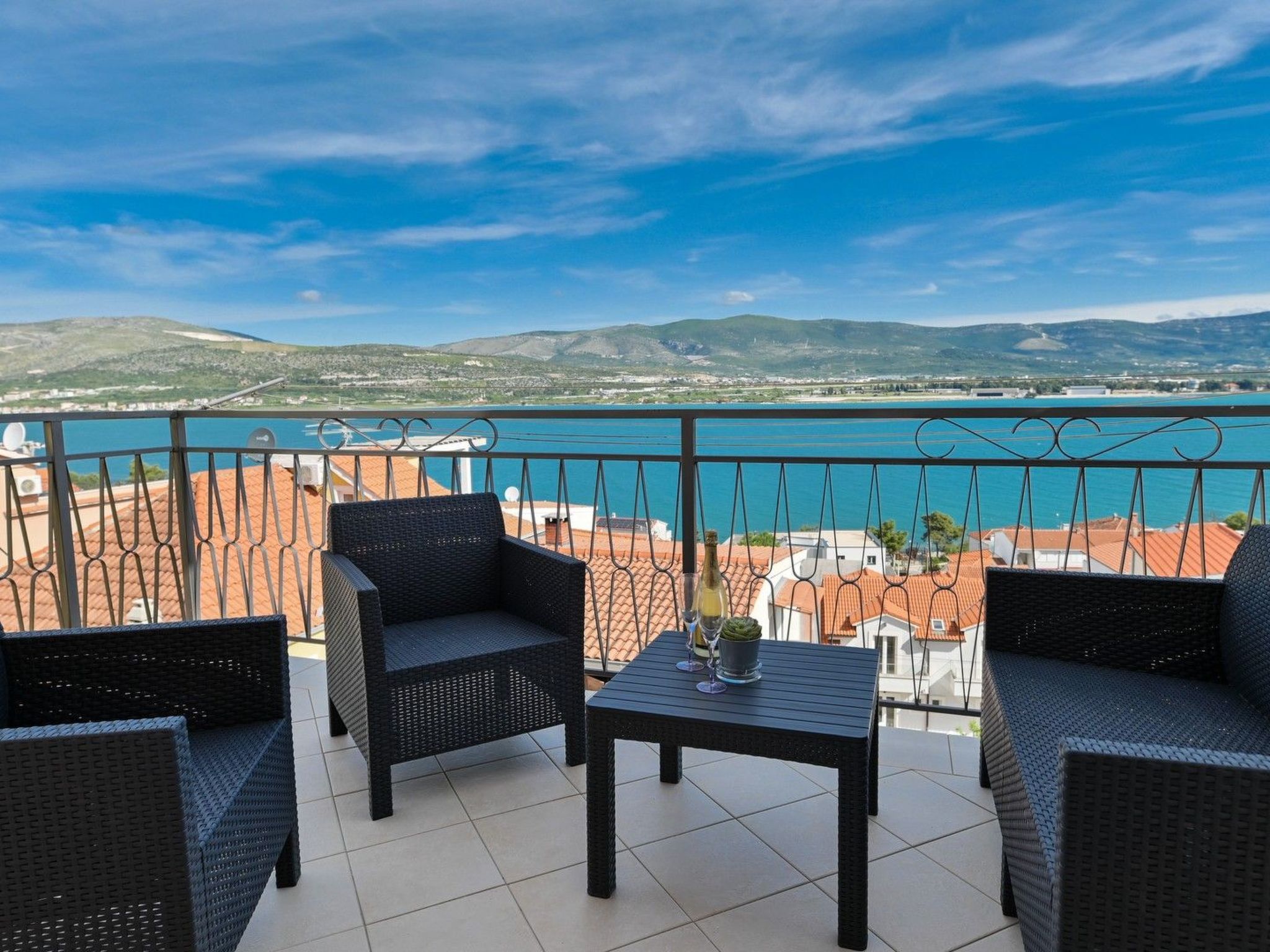 Narona-Image-tags.info