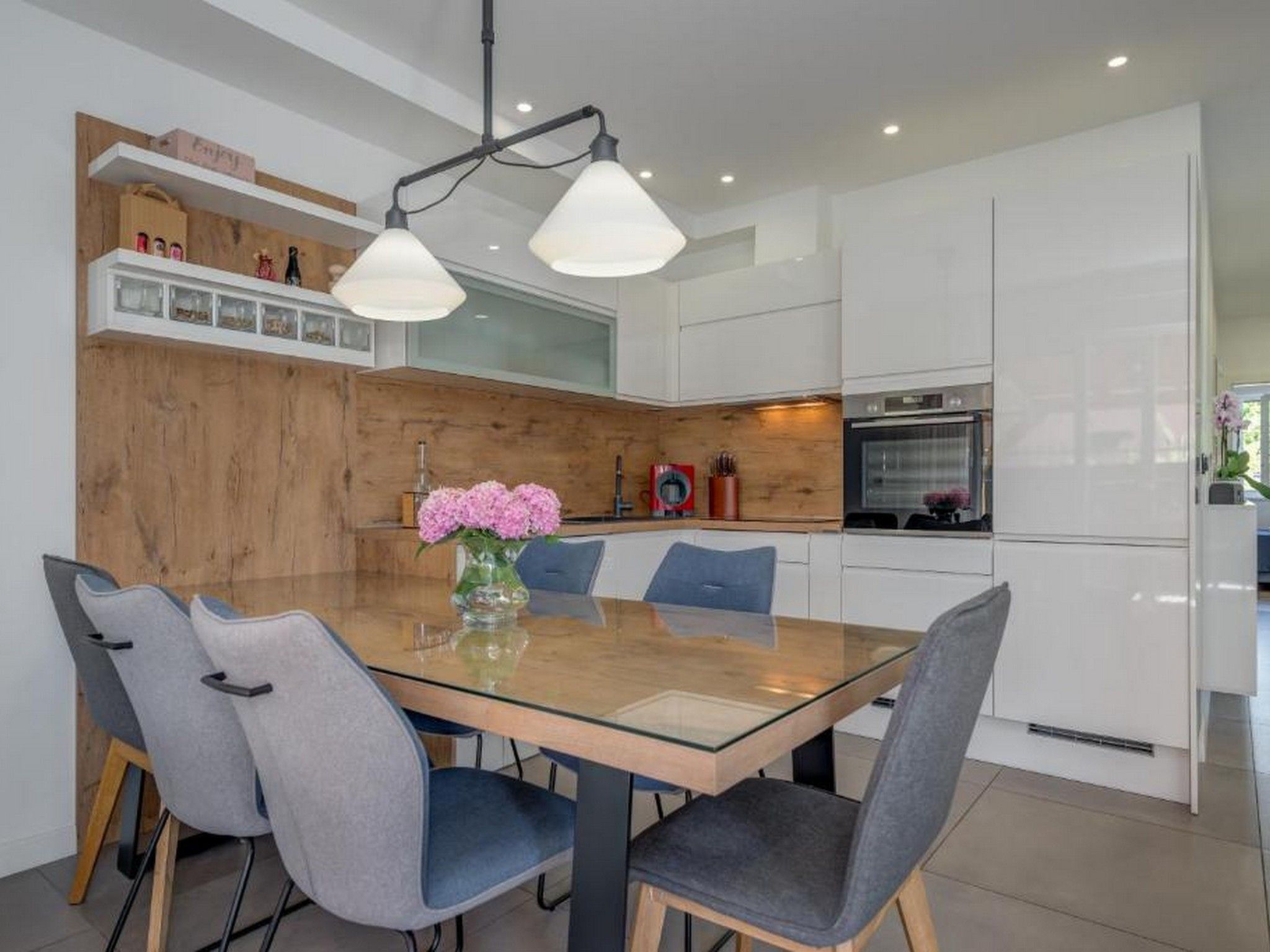 Stilvolle Wohnung Sun mit Jacuzzi-Image-tags.info