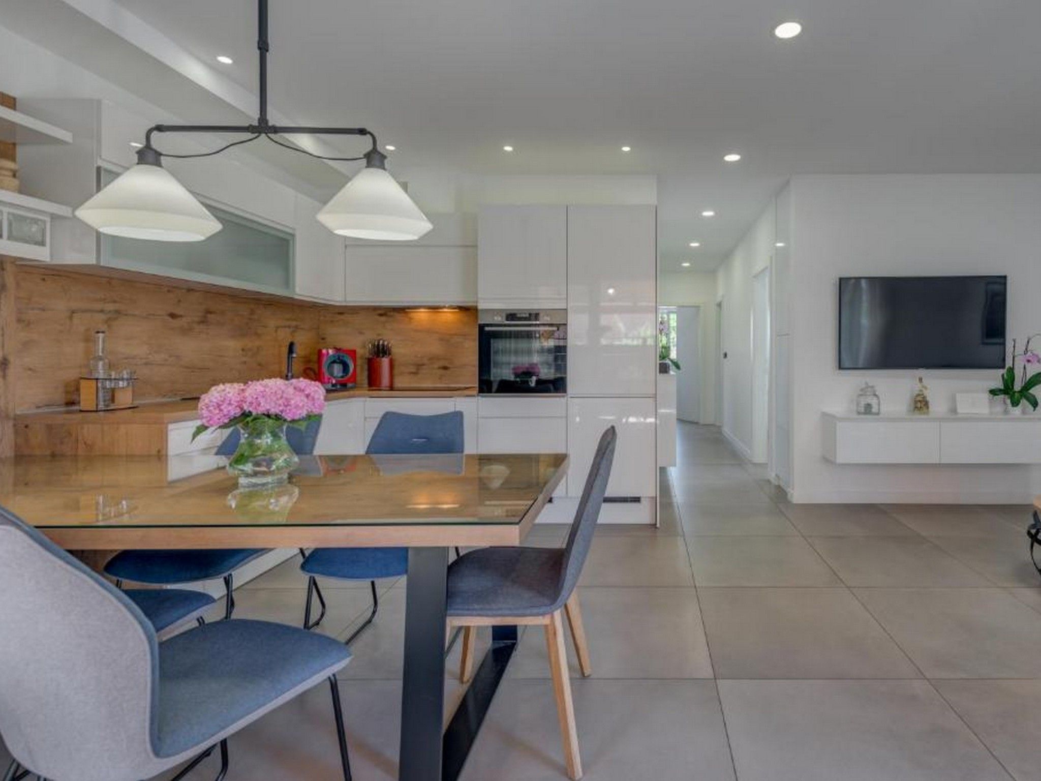 Stilvolle Wohnung Sun mit Jacuzzi-Image-tags.info