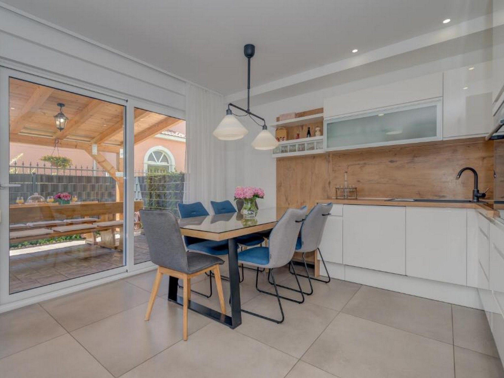 Stilvolle Wohnung Sun mit Jacuzzi-Image-tags.info