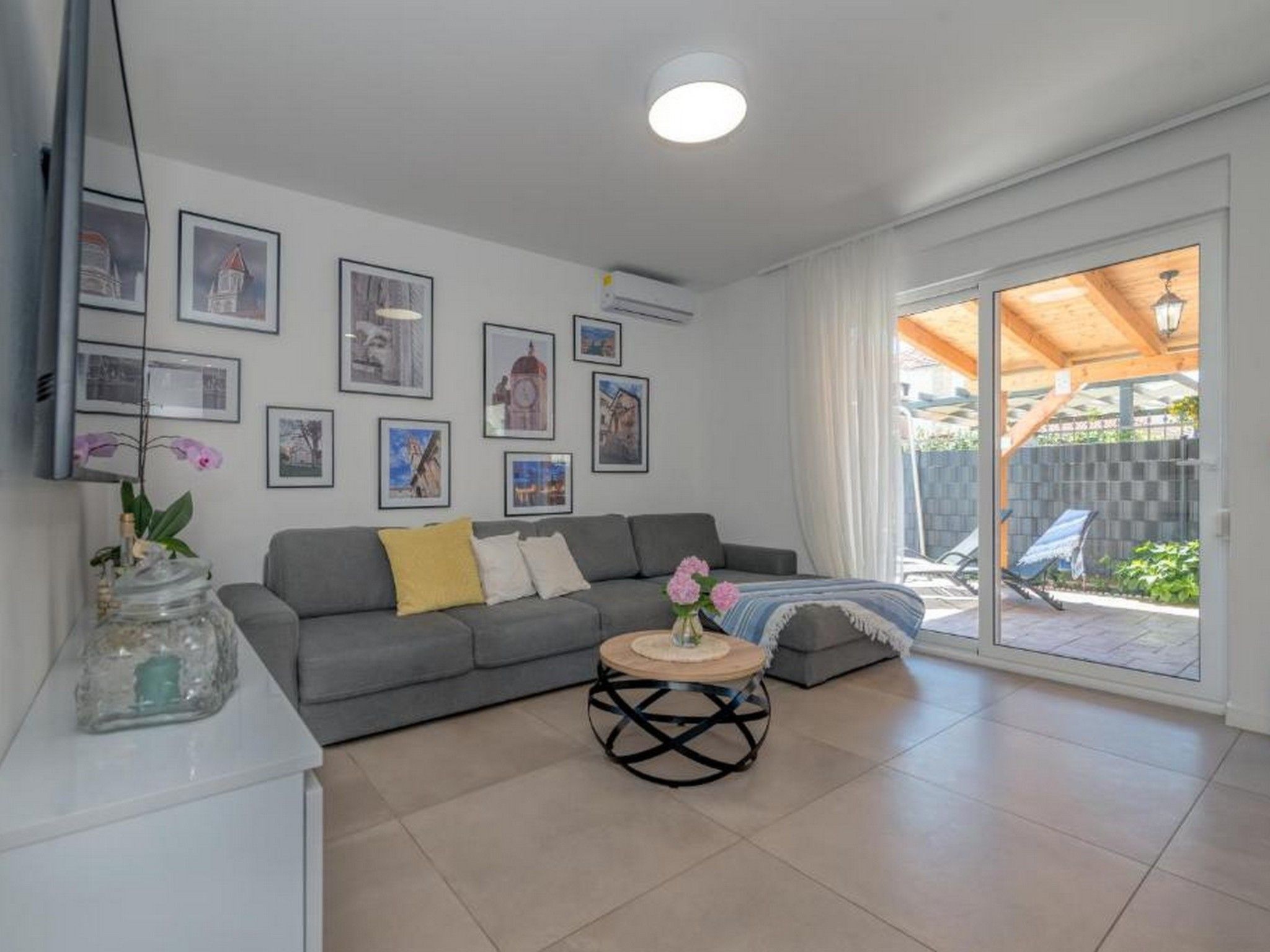 Stilvolle Wohnung Sun mit Jacuzzi-Image-tags.info