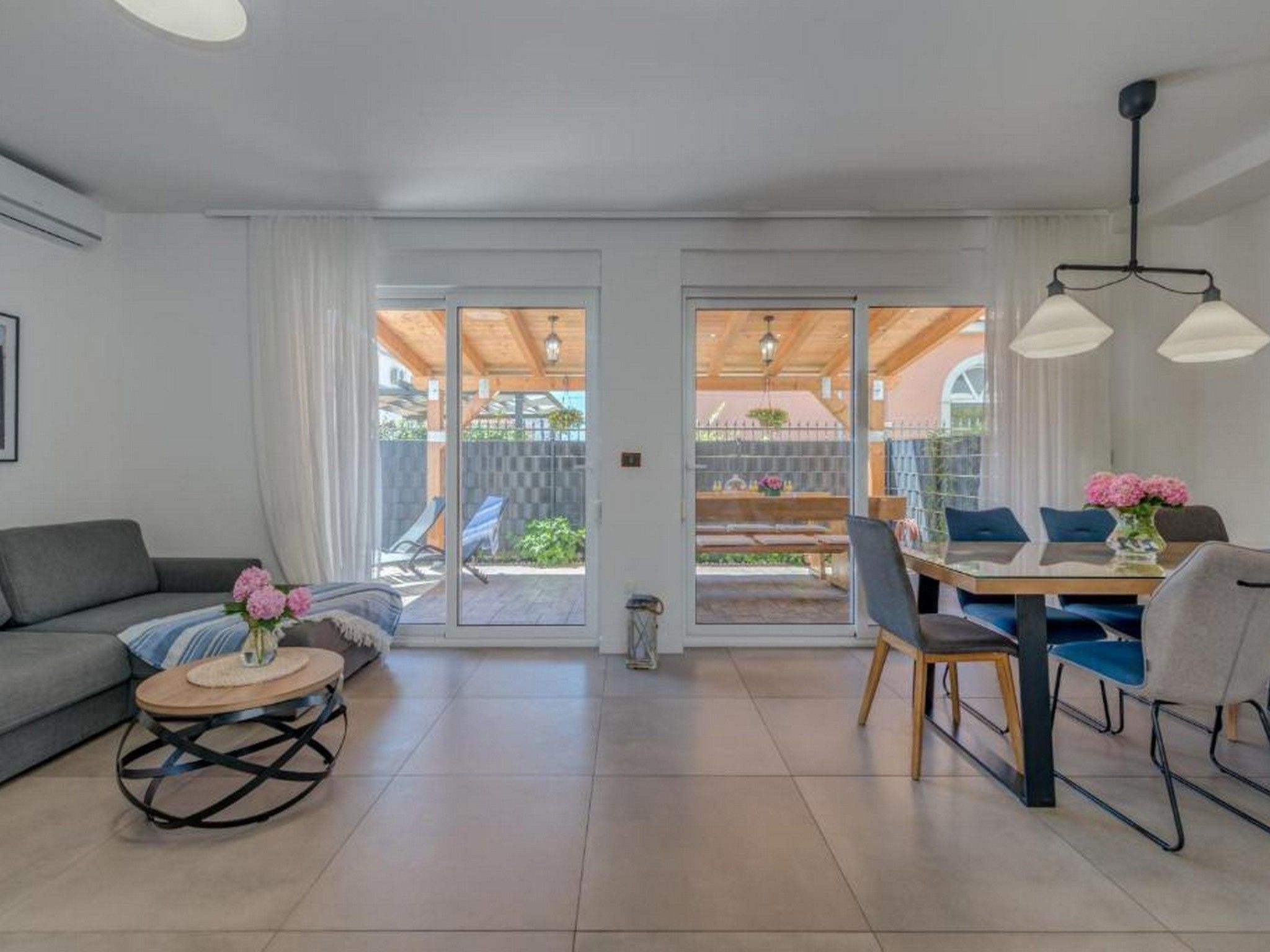 Stilvolle Wohnung Sun mit Jacuzzi-Image-tags.info