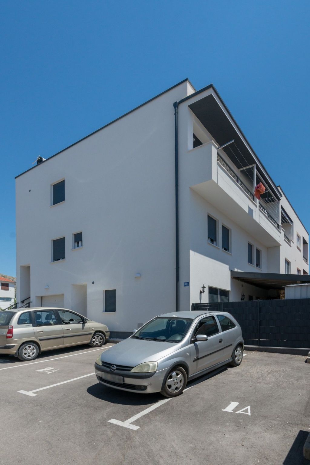 Stilvolle Wohnung Sun mit Jacuzzi-Image-tags.info