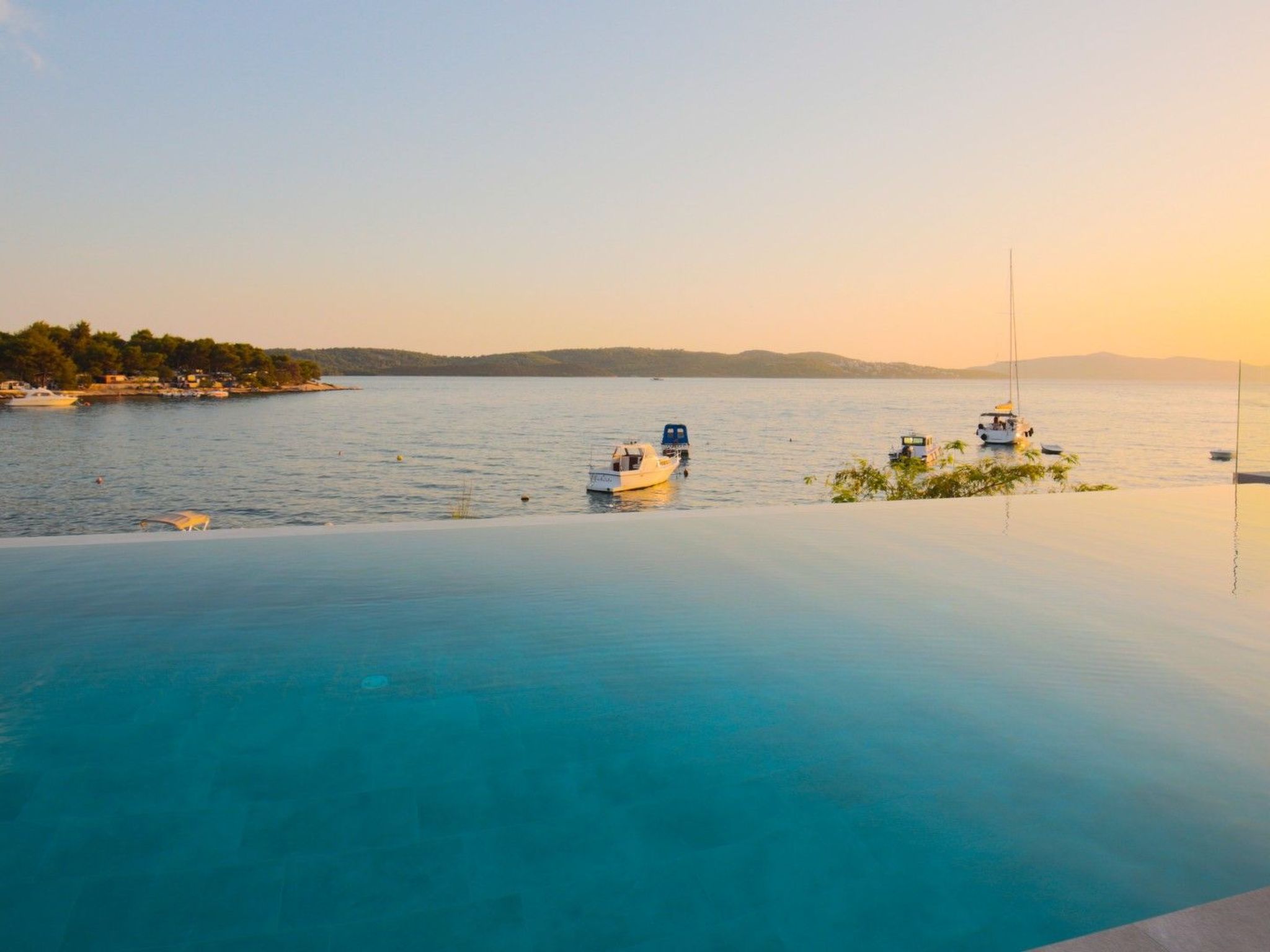 Luxuriöse Fünf-Sterne-Ferienvilla Astra Azzurra