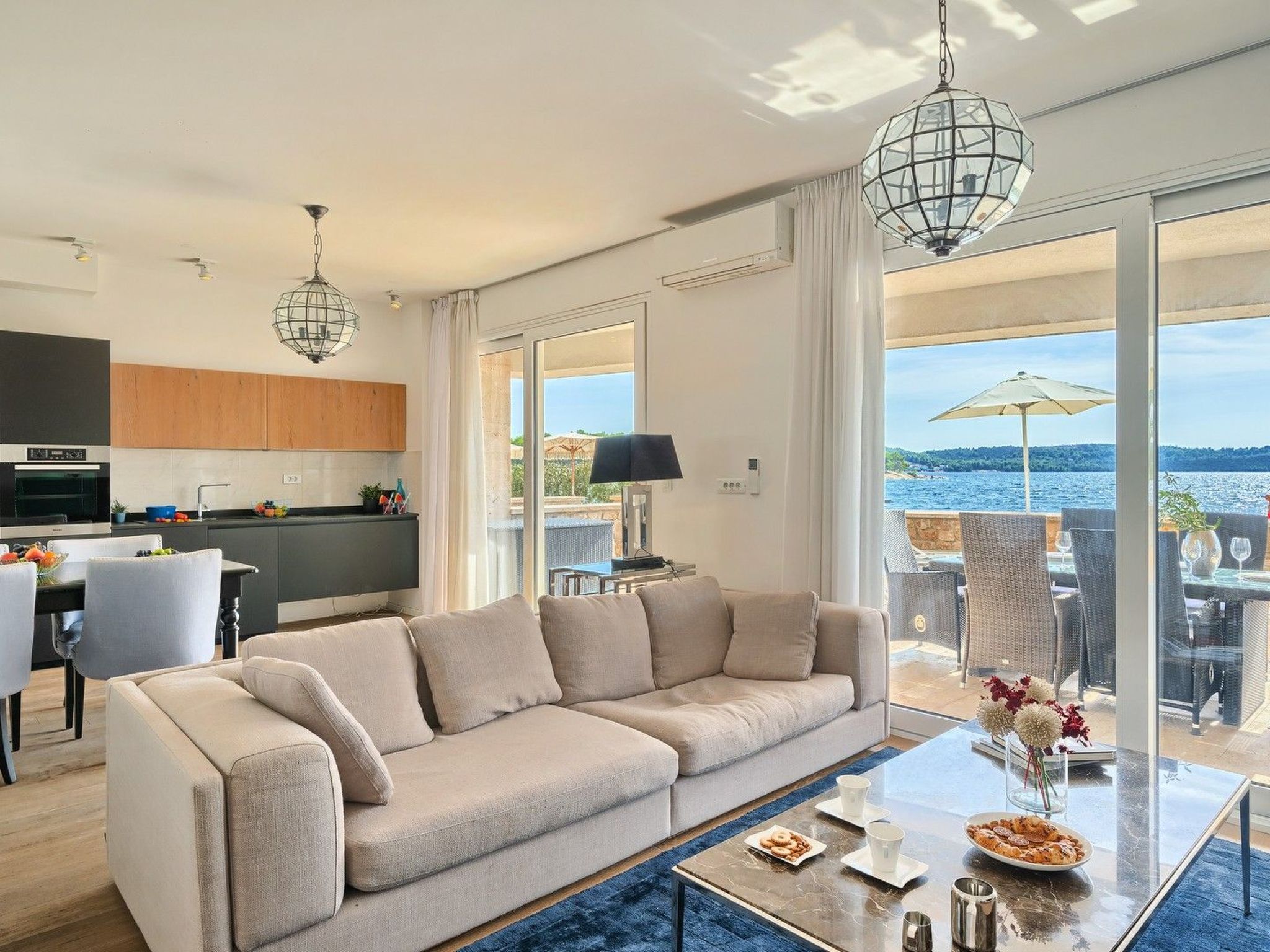 Luxuriöse Fünf-Sterne-Ferienvilla Astra Azzurra-Image-tags.info