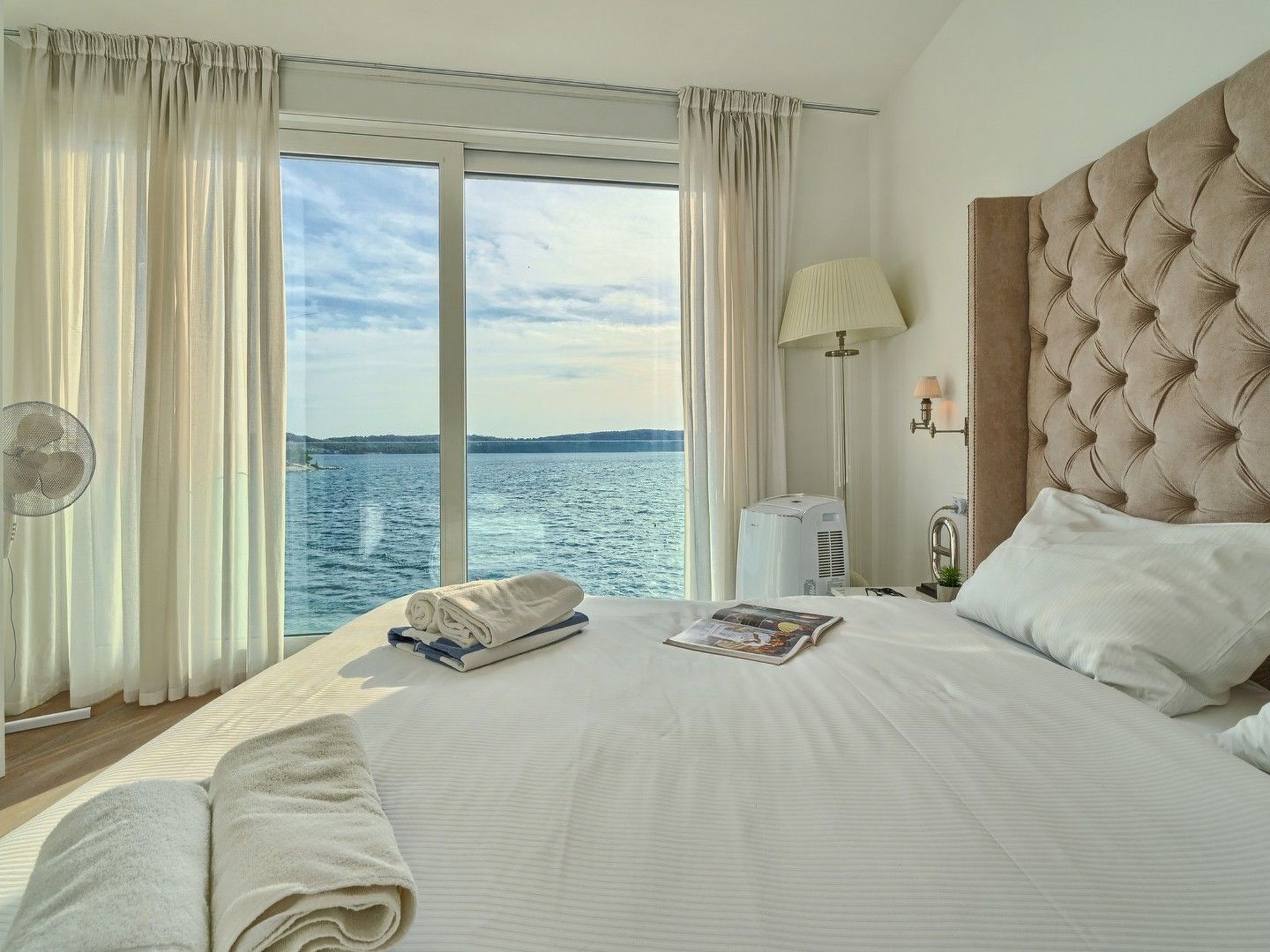 Luxuriöse Fünf-Sterne-Ferienvilla Astra Azzurra-Dedans