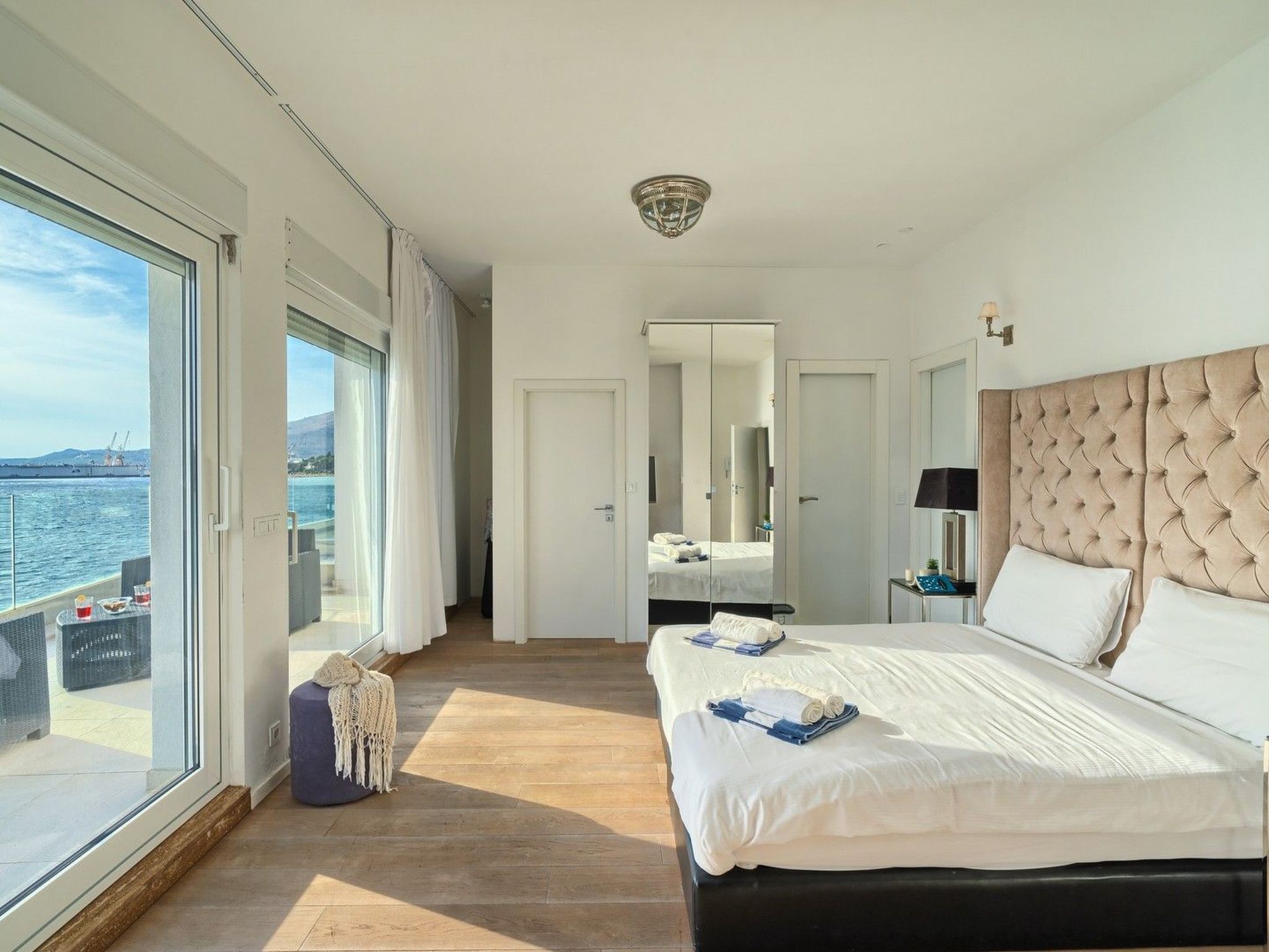 Luxuriöse Fünf-Sterne-Ferienvilla Astra Azzurra-Dedans