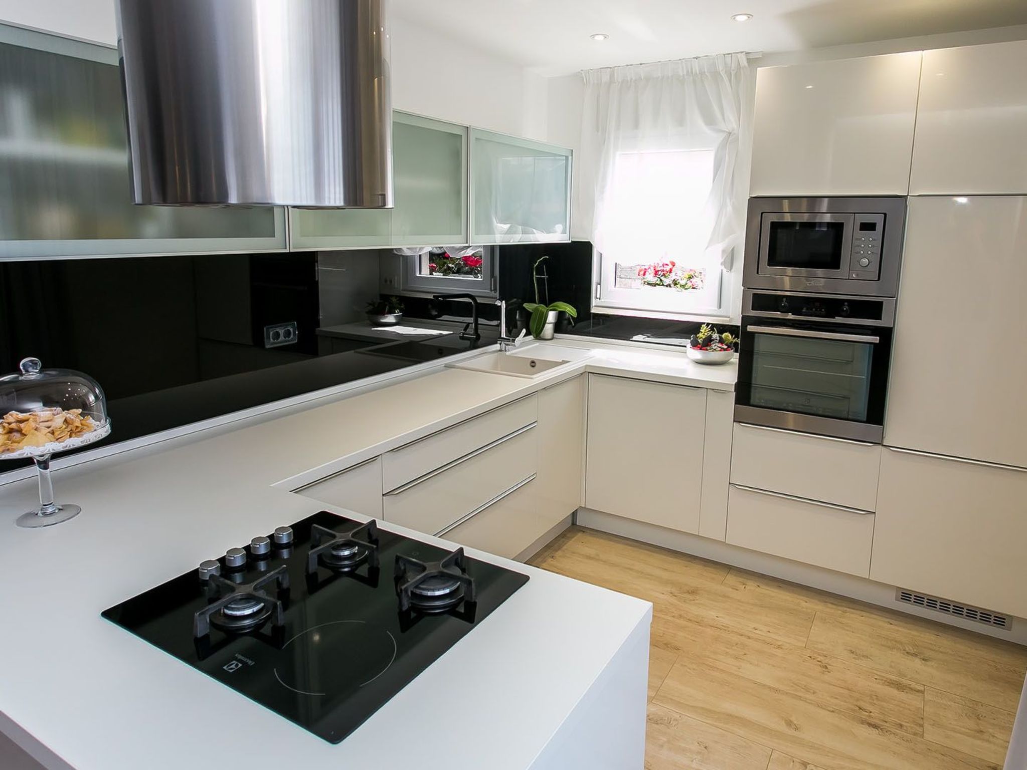 Wohnung "Irena III" mit Blick auf das Wasser-Drinnen