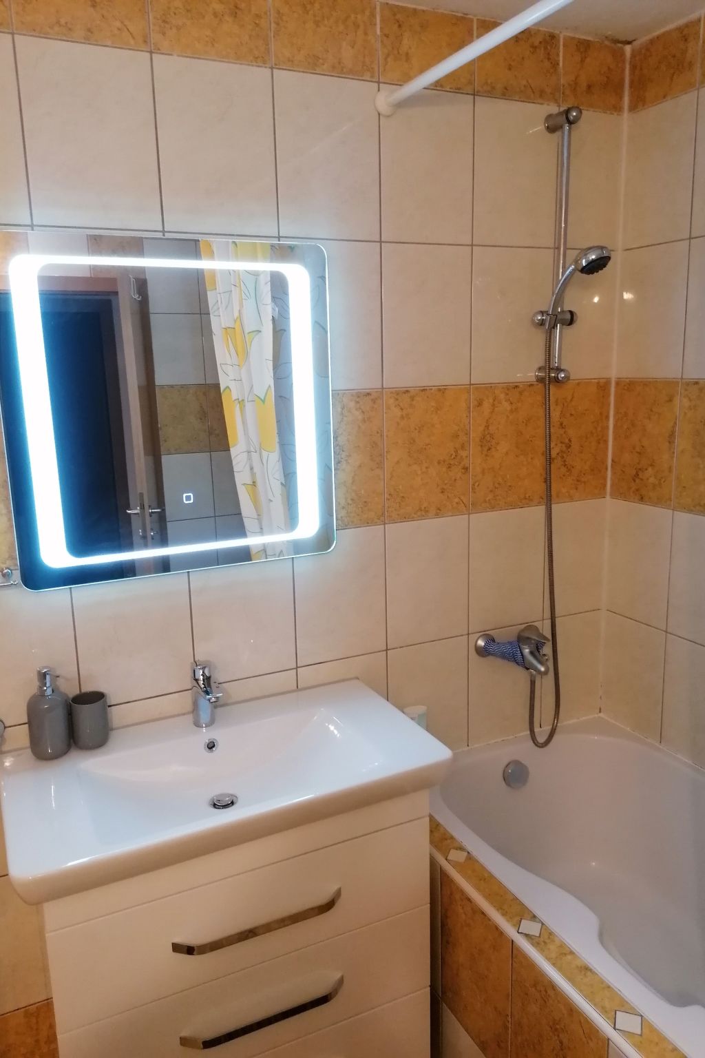 Erdgeschosswohnung mit Terrasse und Meerblick-Image-tags.info