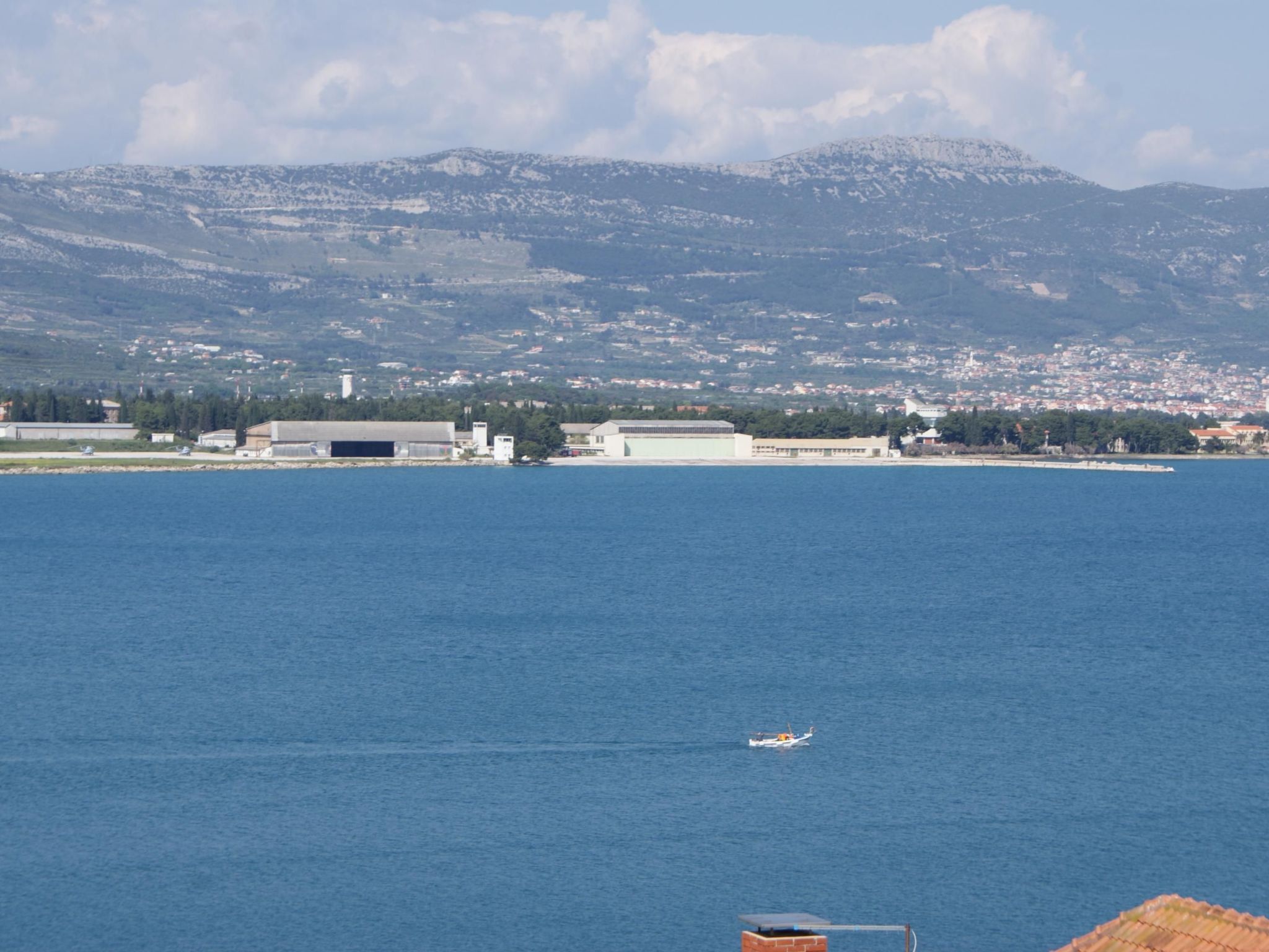 Wohnung mit herrlichen Blick aufs Meer und Grill