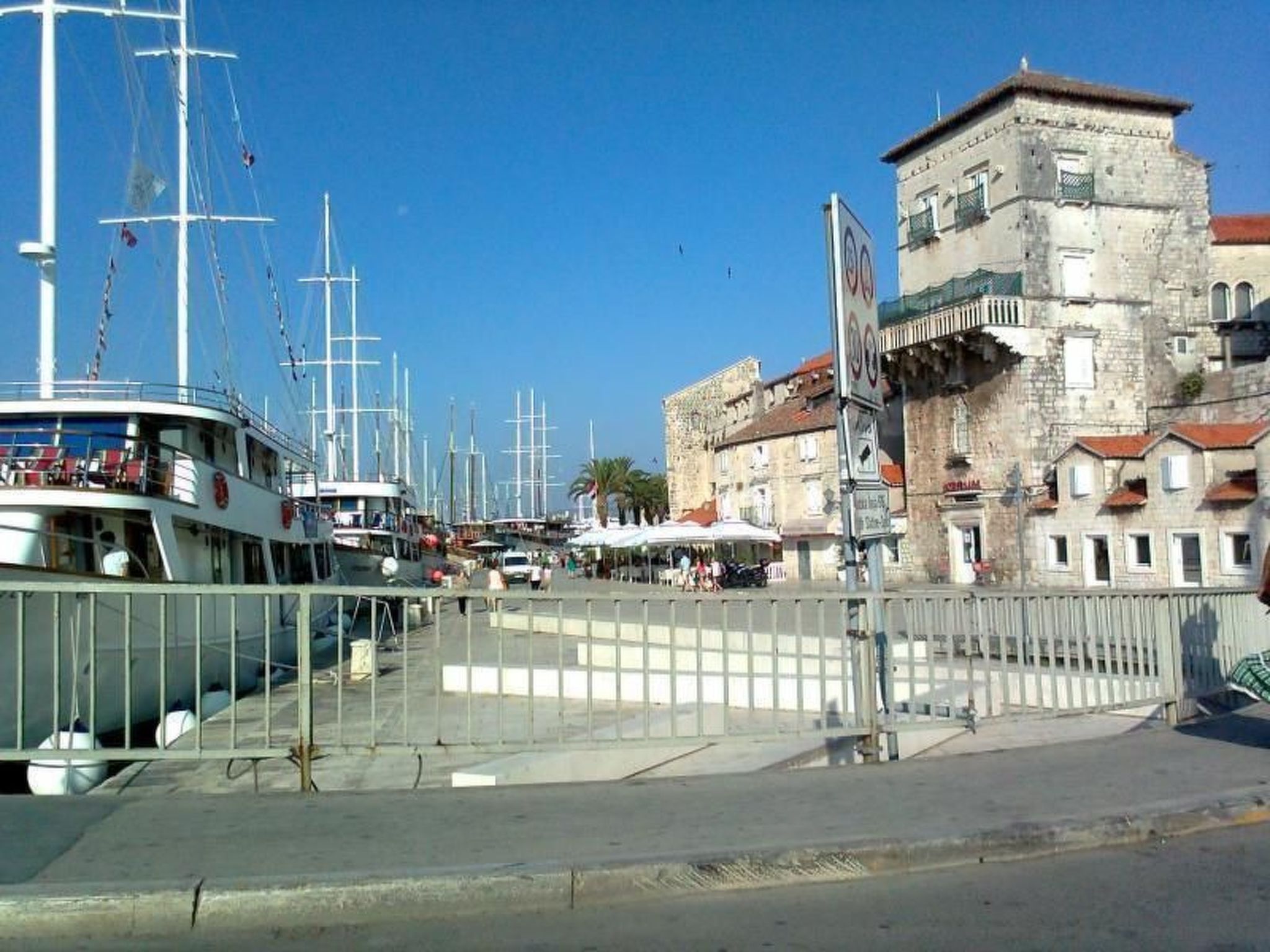 Nahe der Altstadt mit Meerblick-Dehors