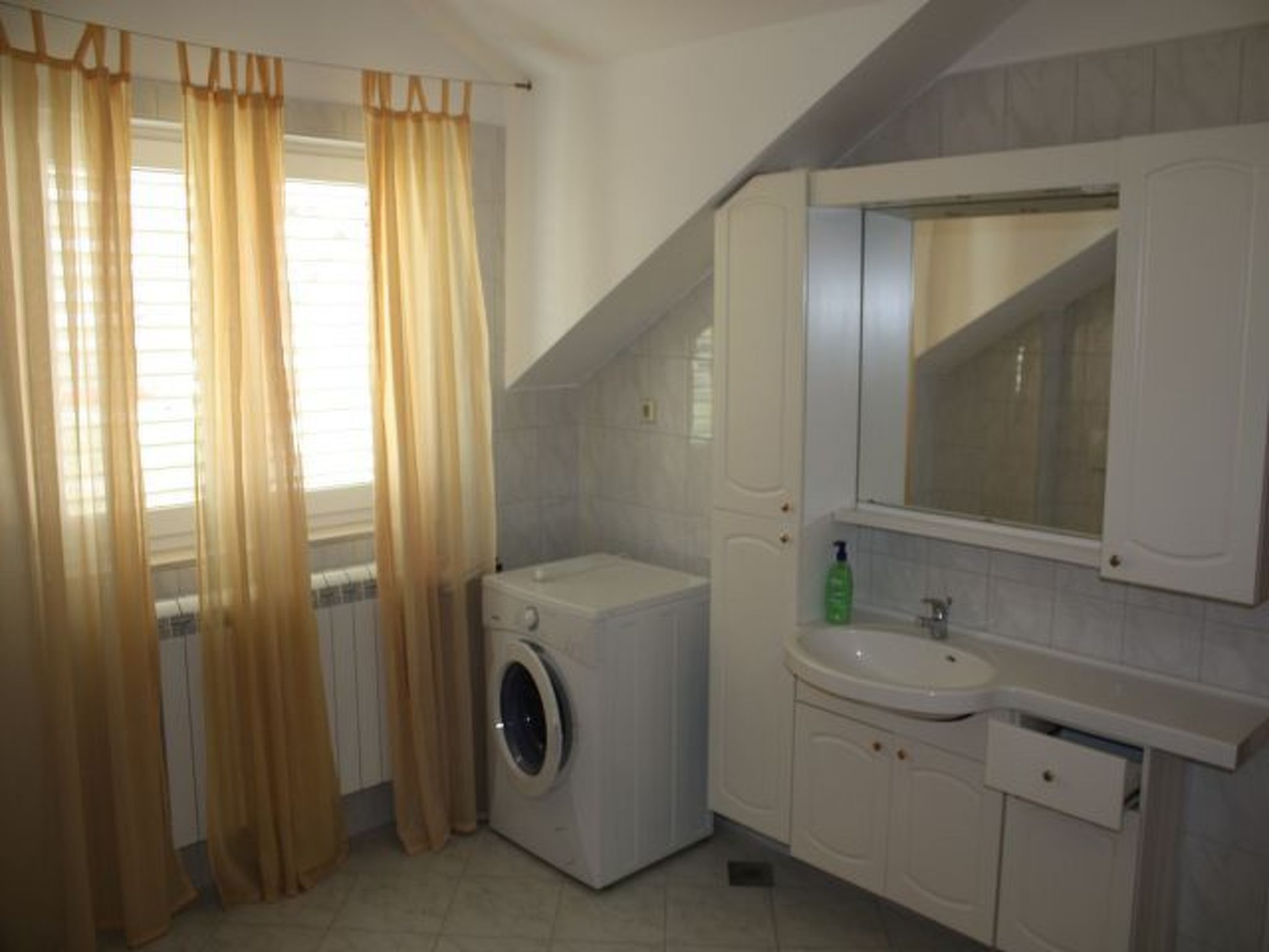 Tolle Wohnung in Seget Donji mit Garten und Grill-Image-tags.info