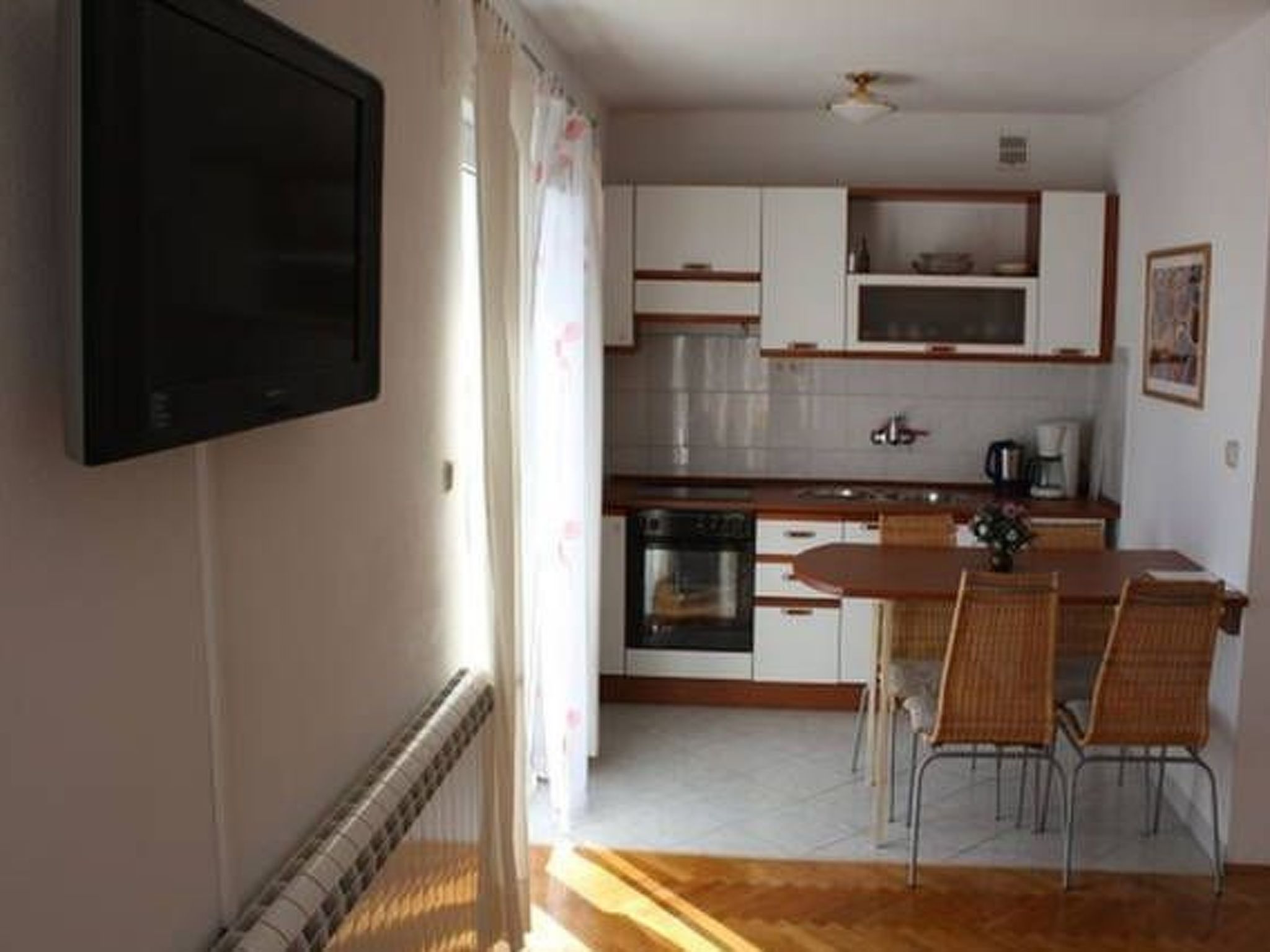 Gemütliche Wohnung in Seget Donji mit Grill und Garten-Image-tags.info