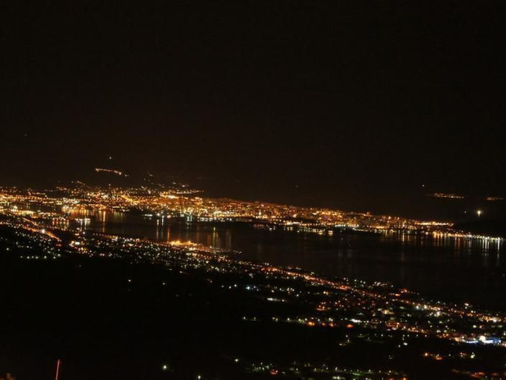 Wohnung mit Grill, Terrasse und Garten-Drinnen