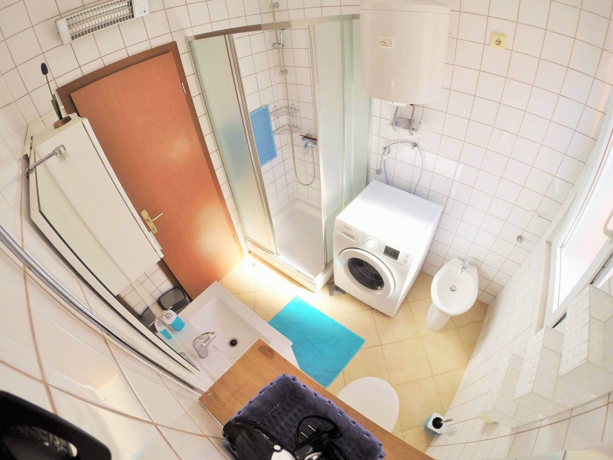 Erdgeschosswohnung mit viel Komfort und Terrasse-Drinnen