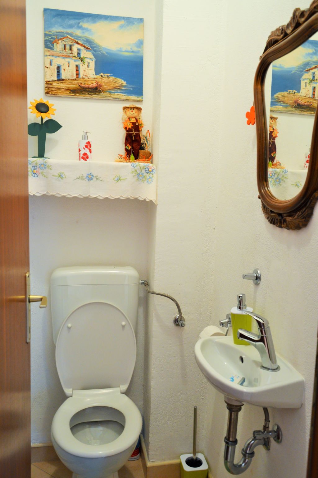 Erdgeschosswohnung mit viel Komfort und Terrasse-Drinnen