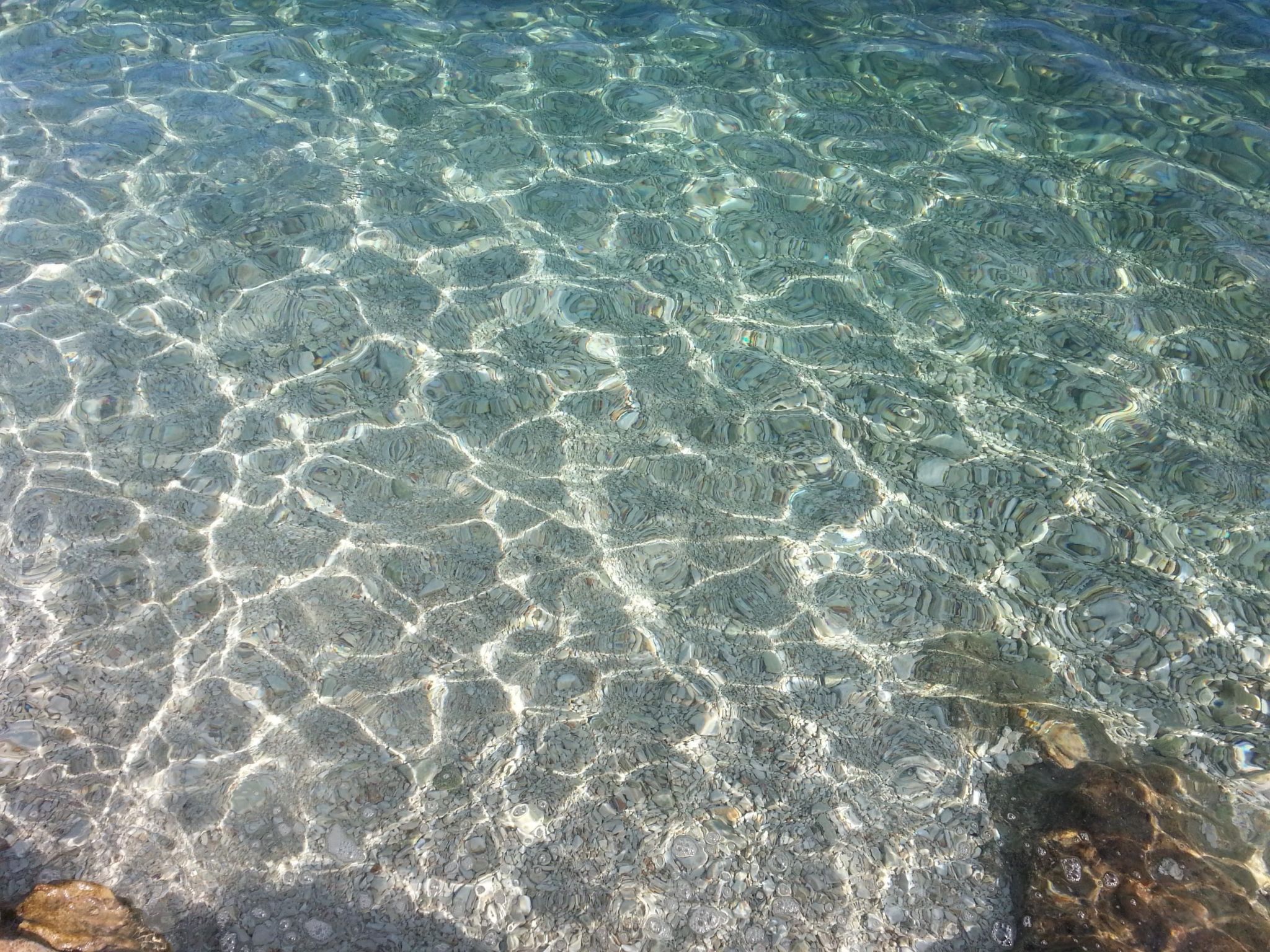 Erdgeschosswohnung mit viel Komfort und Terrasse-Drinnen