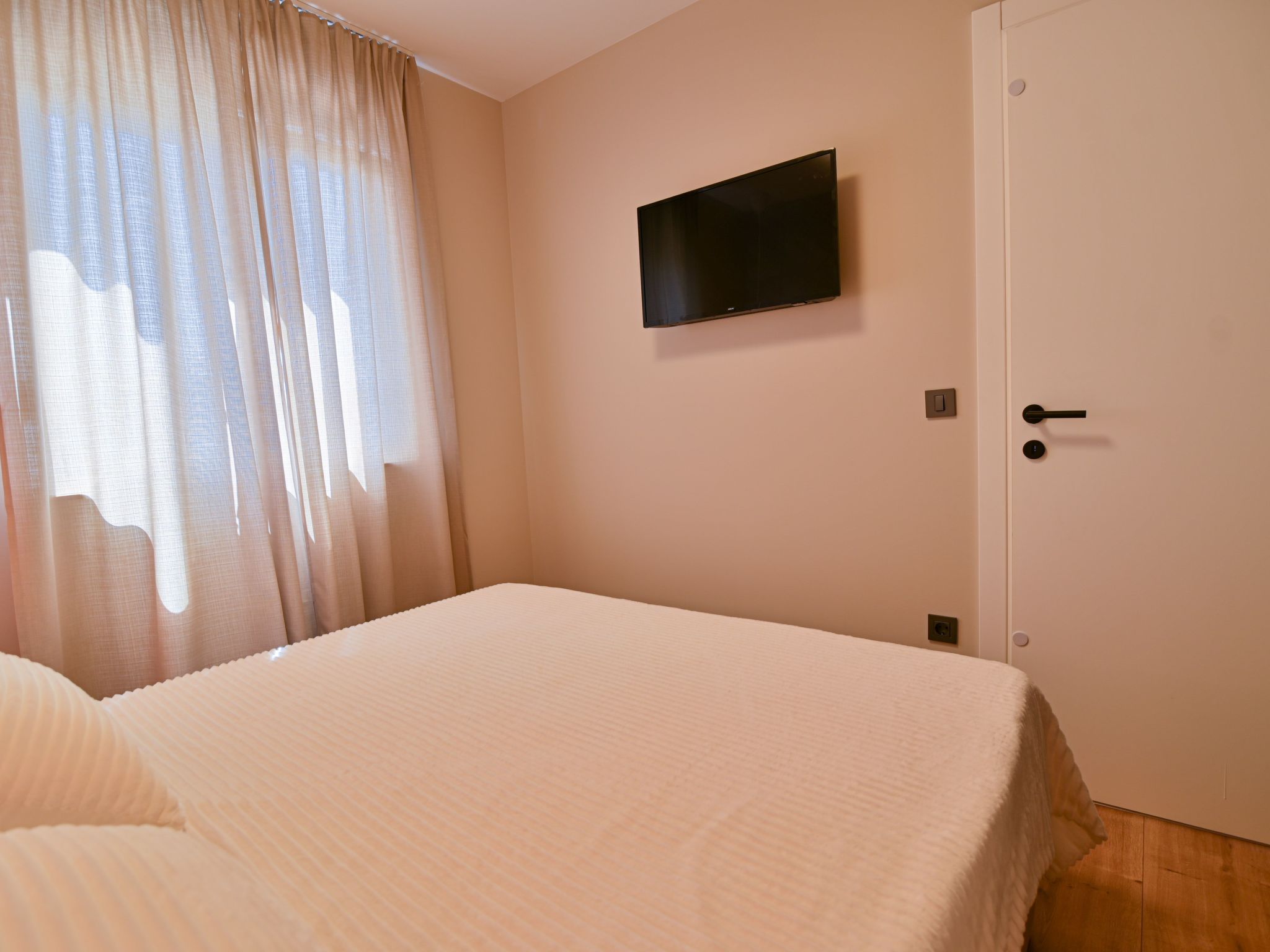 NOIR Design-Wohnung-Image-tags.info