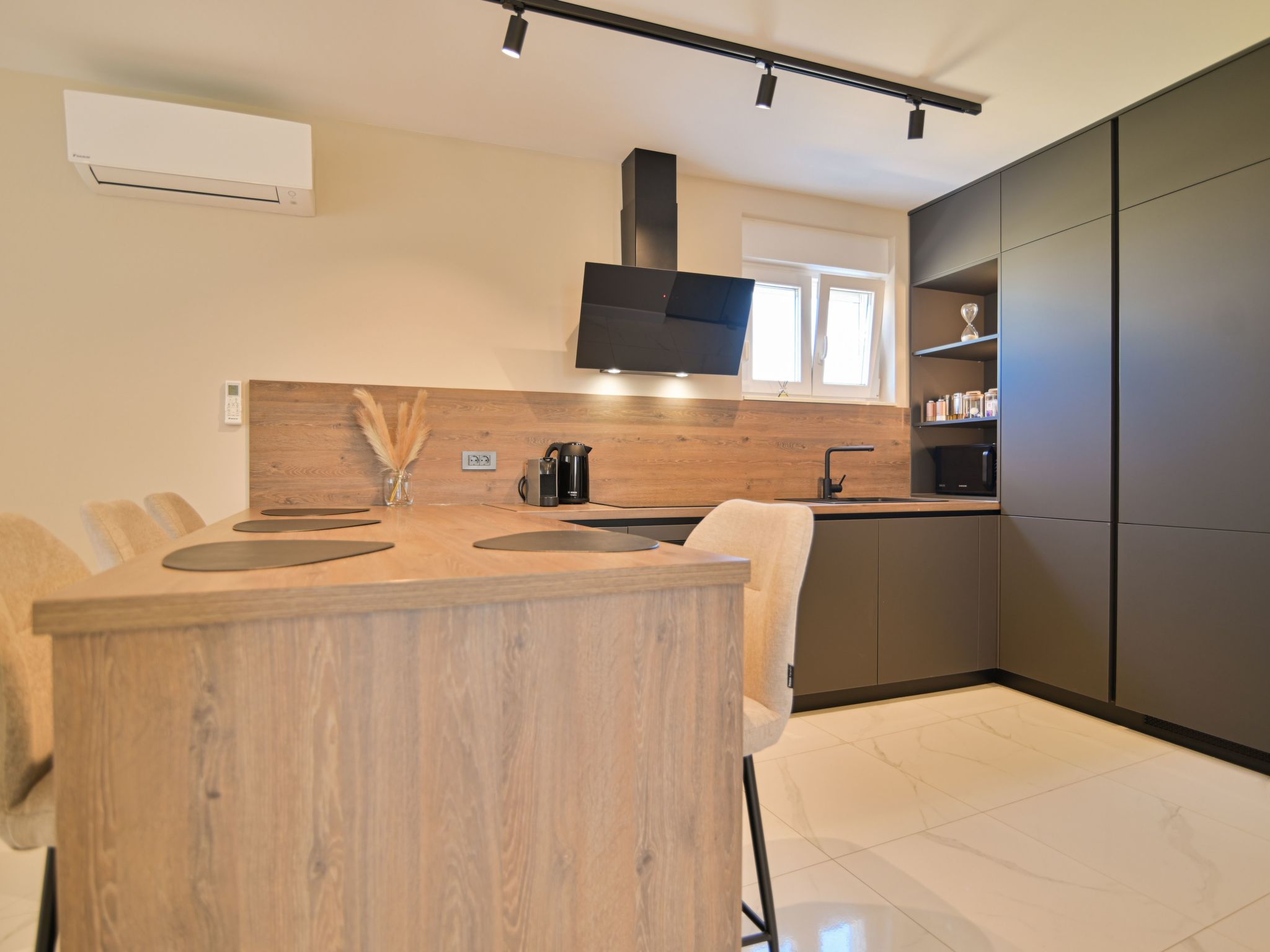 NOIR Design-Wohnung-Image-tags.info