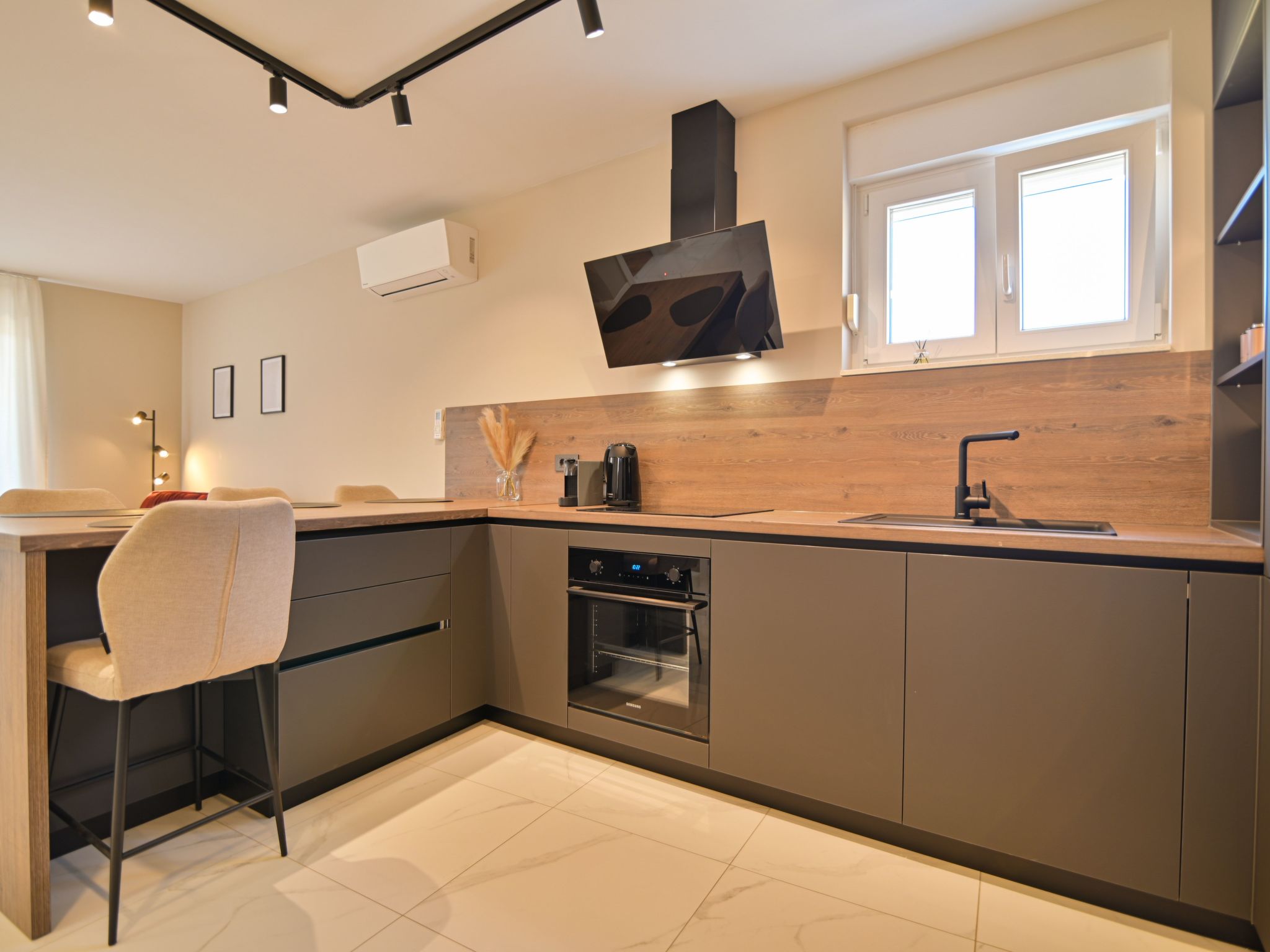 NOIR Design-Wohnung-Image-tags.info