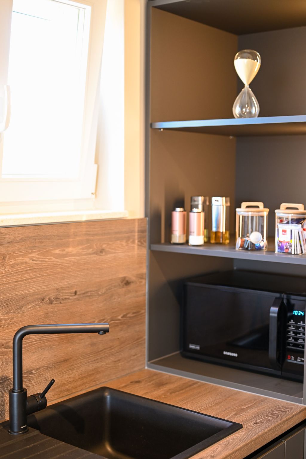 NOIR Design-Wohnung-Image-tags.info