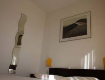 Romantische kamer met balkon en zeezicht op 200m van het strand - thumbnail 2