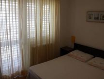 Romantisch Balkonappartement op 200m van Zee in Trogir - thumbnail 2