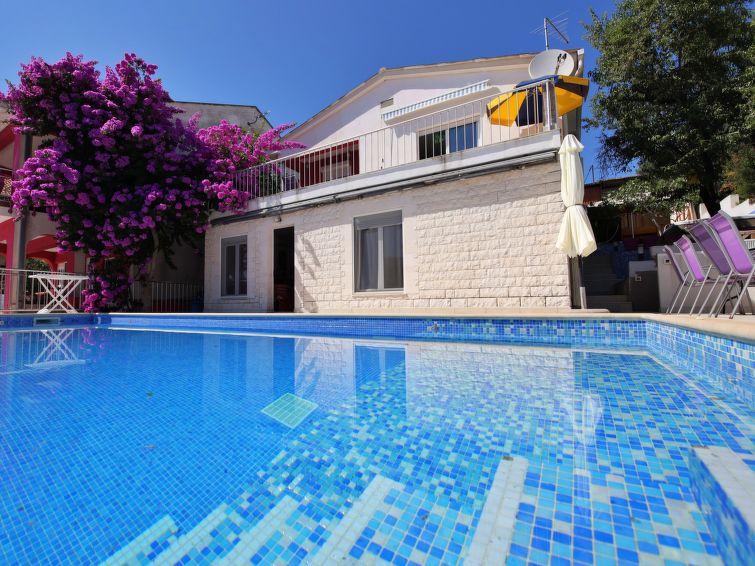 Search and Stay destination Seget Vranjica, Splitsko-dalmatinska županija - Croatia from AU$ 620. Pinky