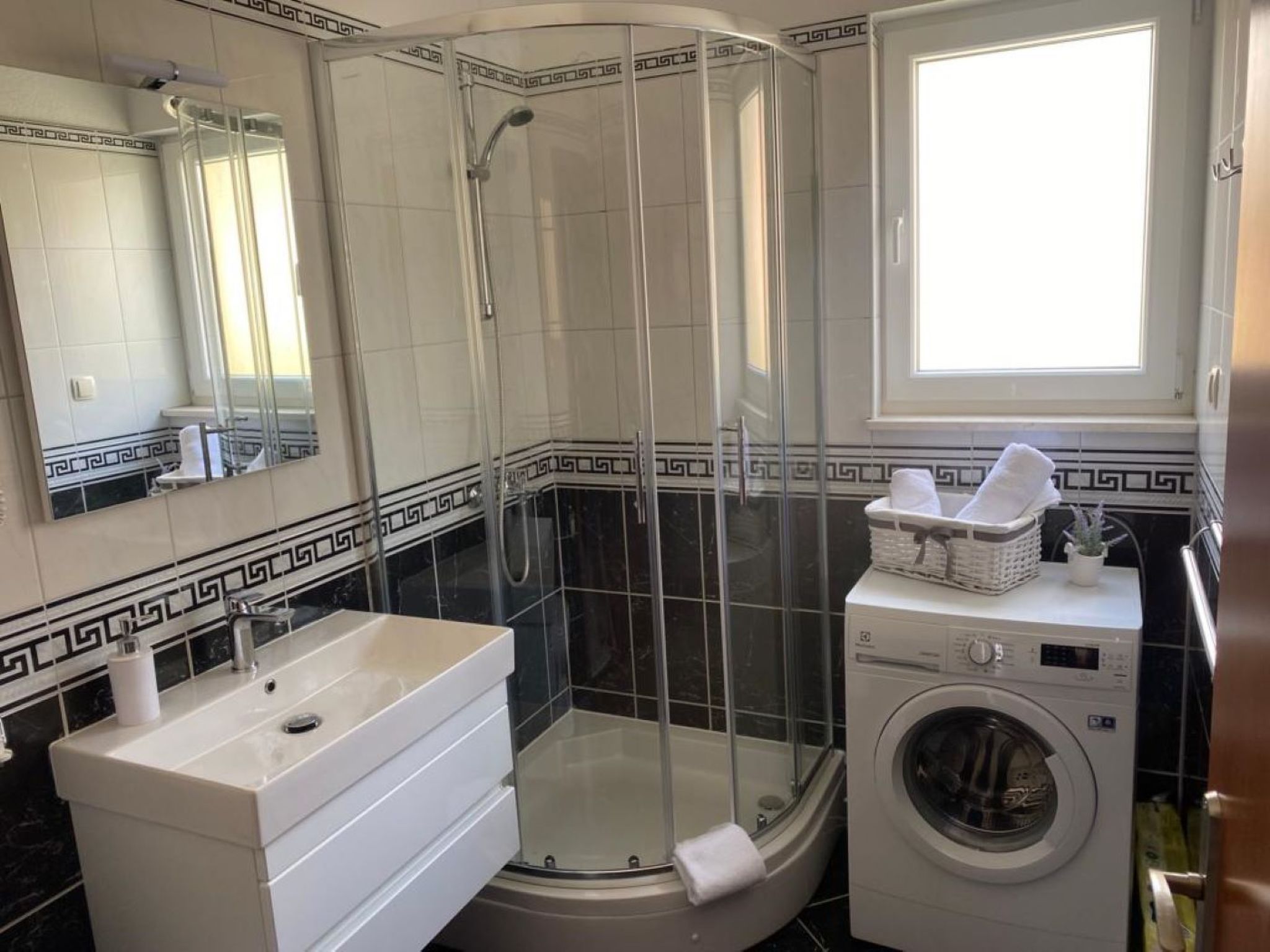 Villa Jelena-Image-tags.info