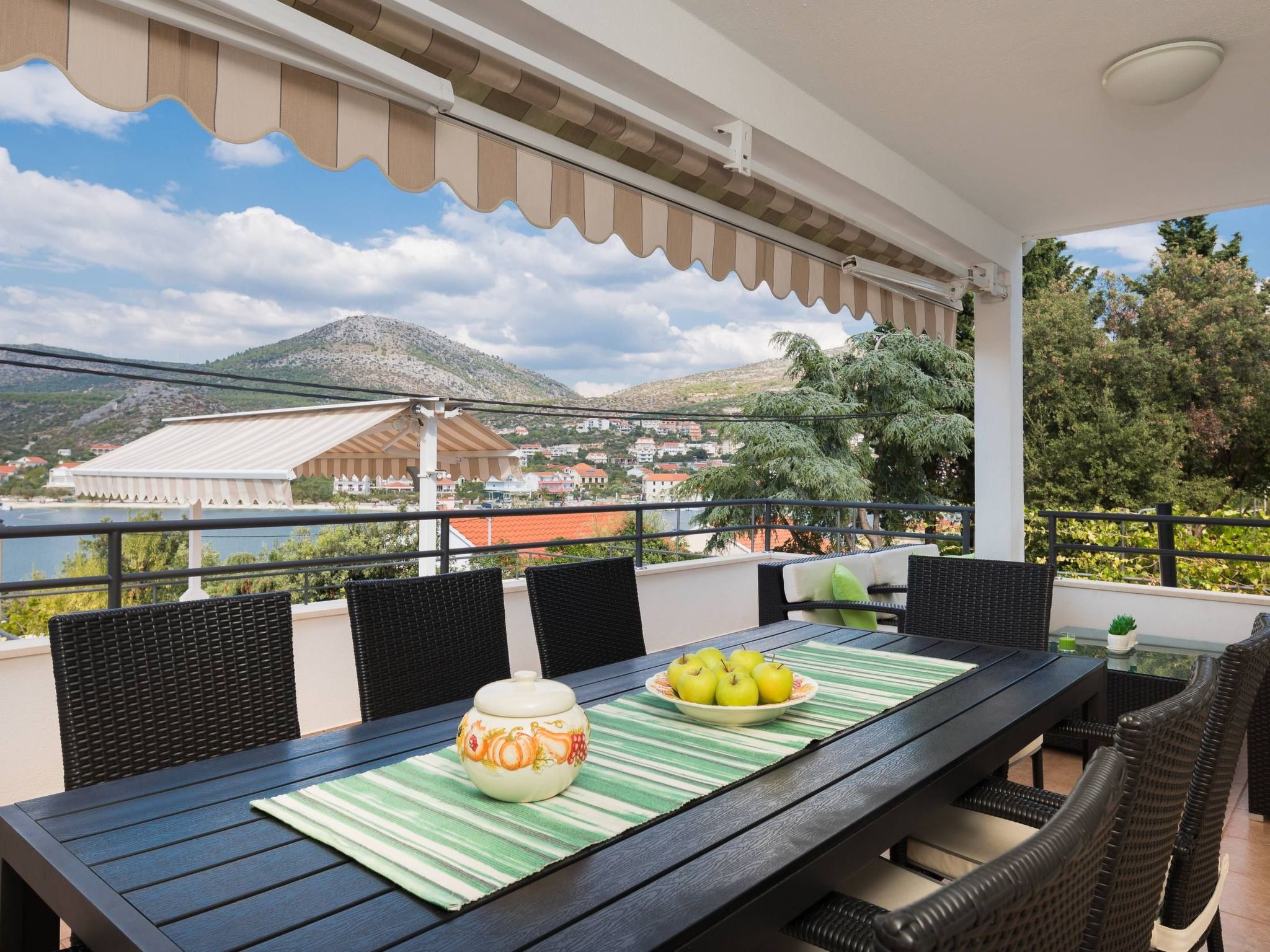 "Villa Silvio" mit Blick auf das Wasser-Outside