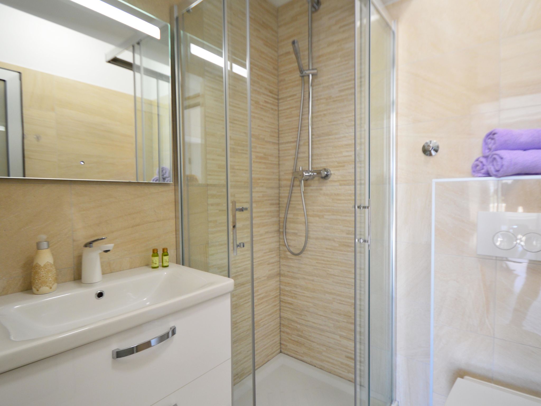 Appartement Mornar – Salle de bains, photo 14 sur 28