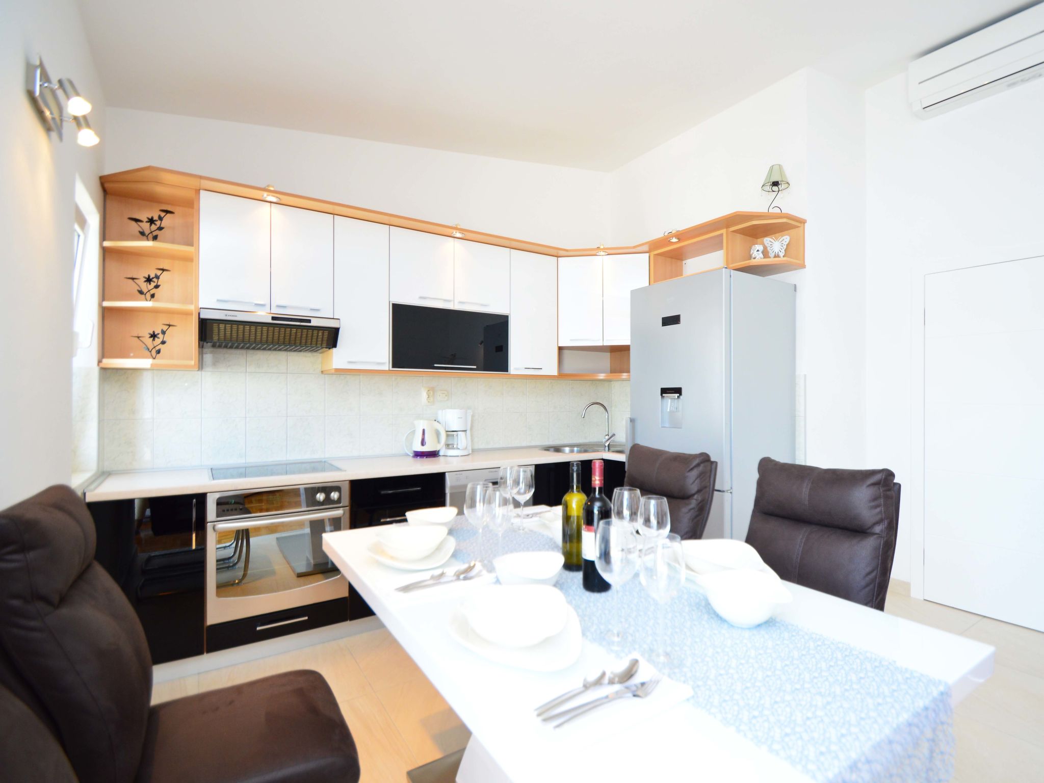 Appartement Mornar – Cuisine et coin repas, photo 6 sur 28
