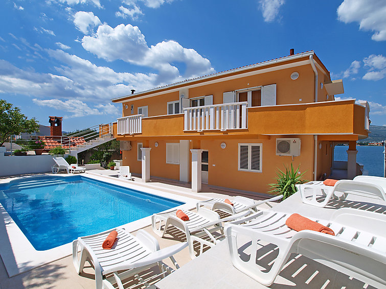 Search and Stay destination Arbanija, Splitsko-dalmatinska županija - Croatia from AU$ 144. Mornar