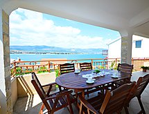 Vakantiehuis Snježana aan zee bij Trogir, 3 slaapkamers, zeezicht - thumbnail 2